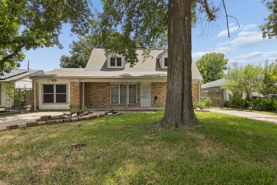 Listing photo 1