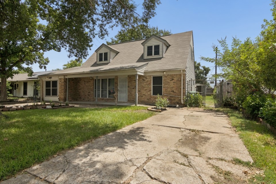 Listing photo 3