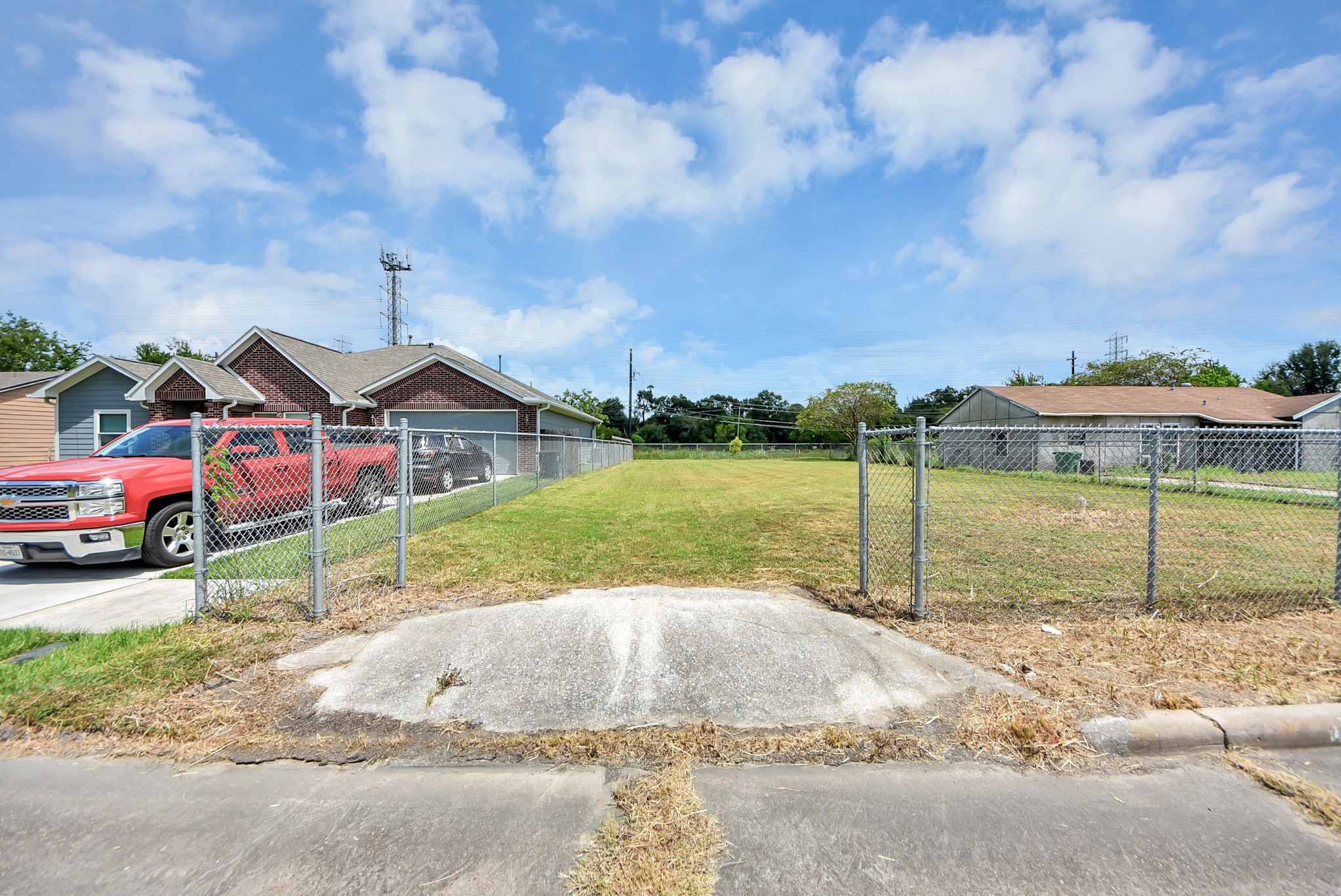 Listing photo 1