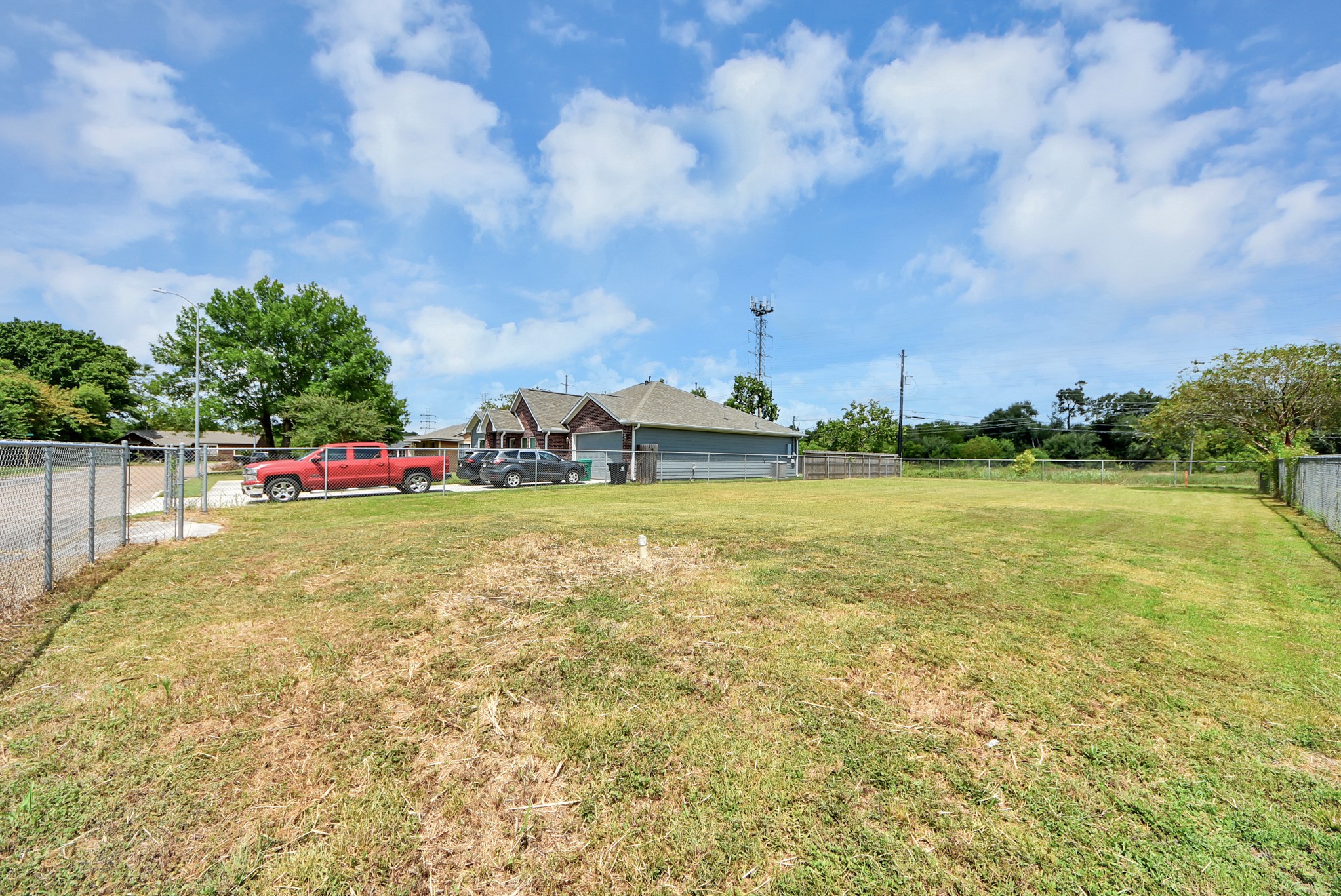 Listing photo 4