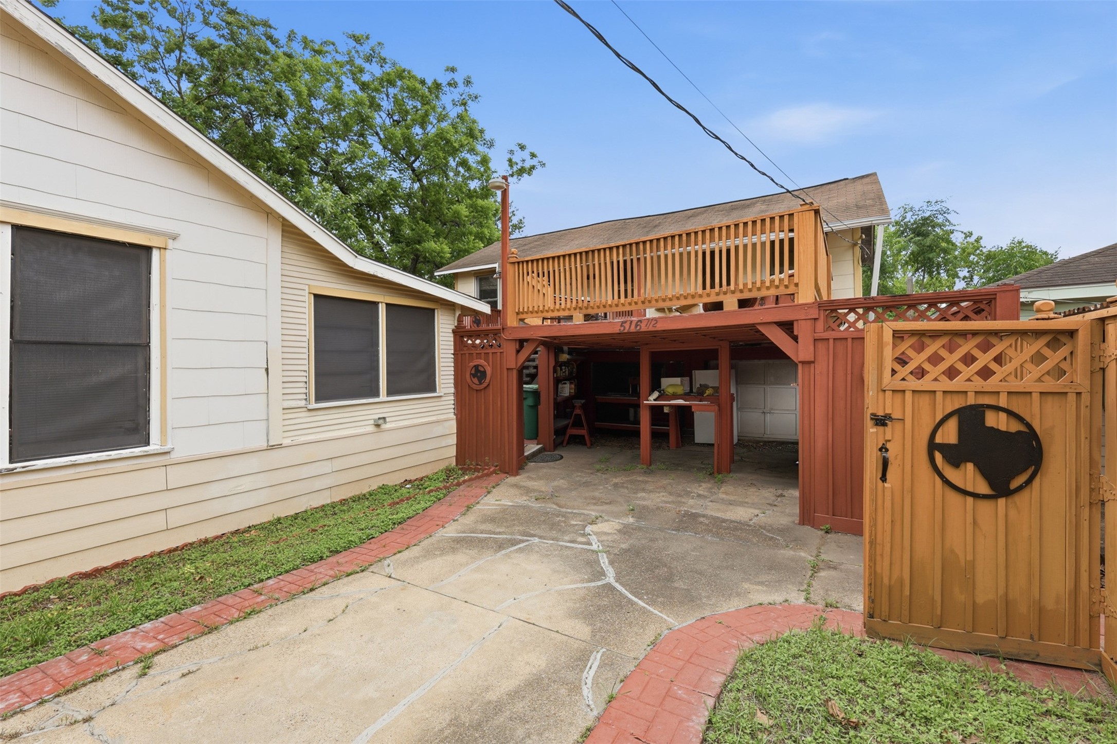 Listing photo 4