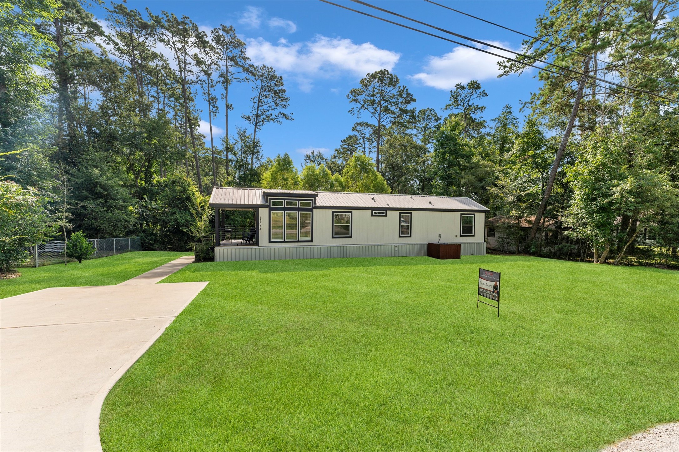 Listing photo 1