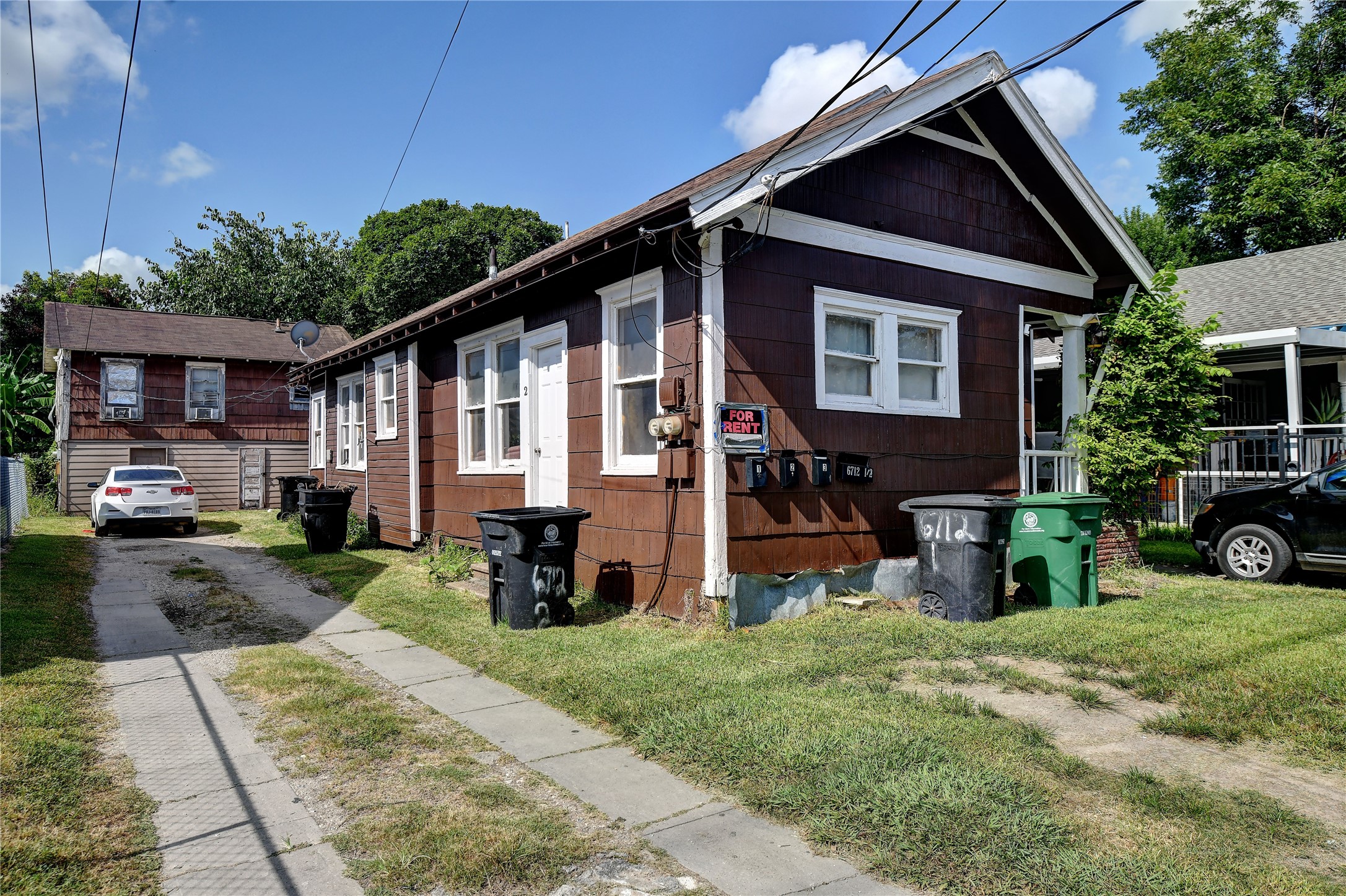 Listing photo 1