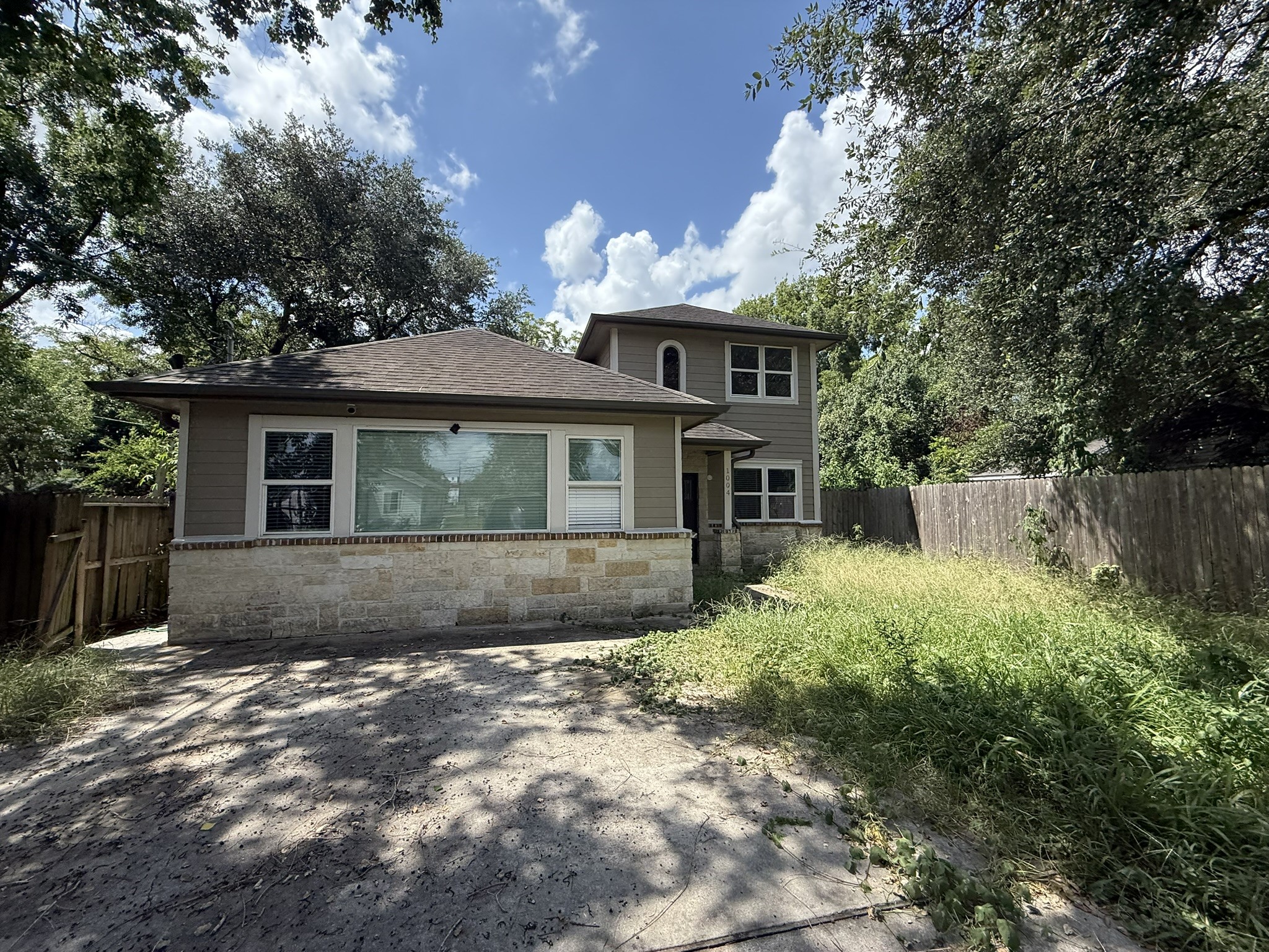 Listing photo 3