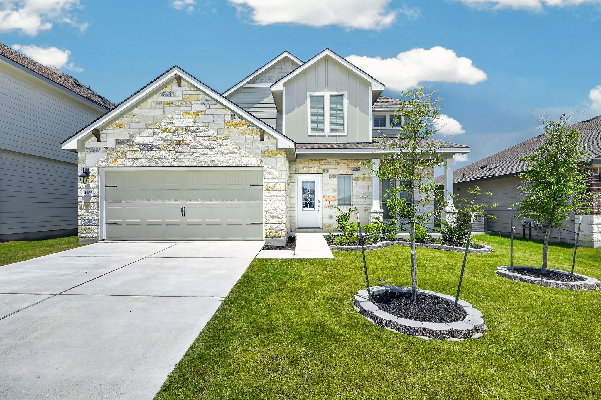 Listing photo 1
