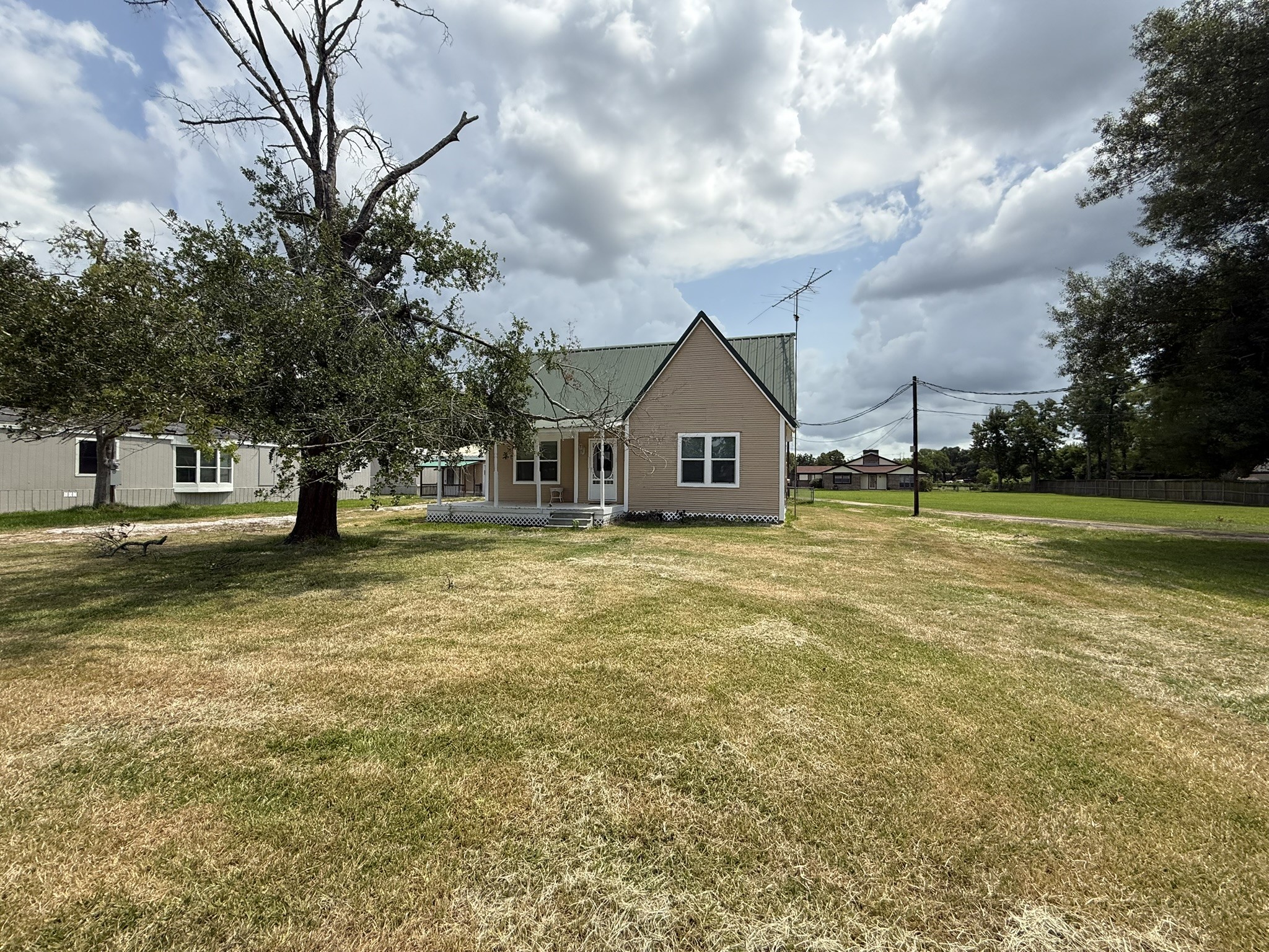 Listing photo 1