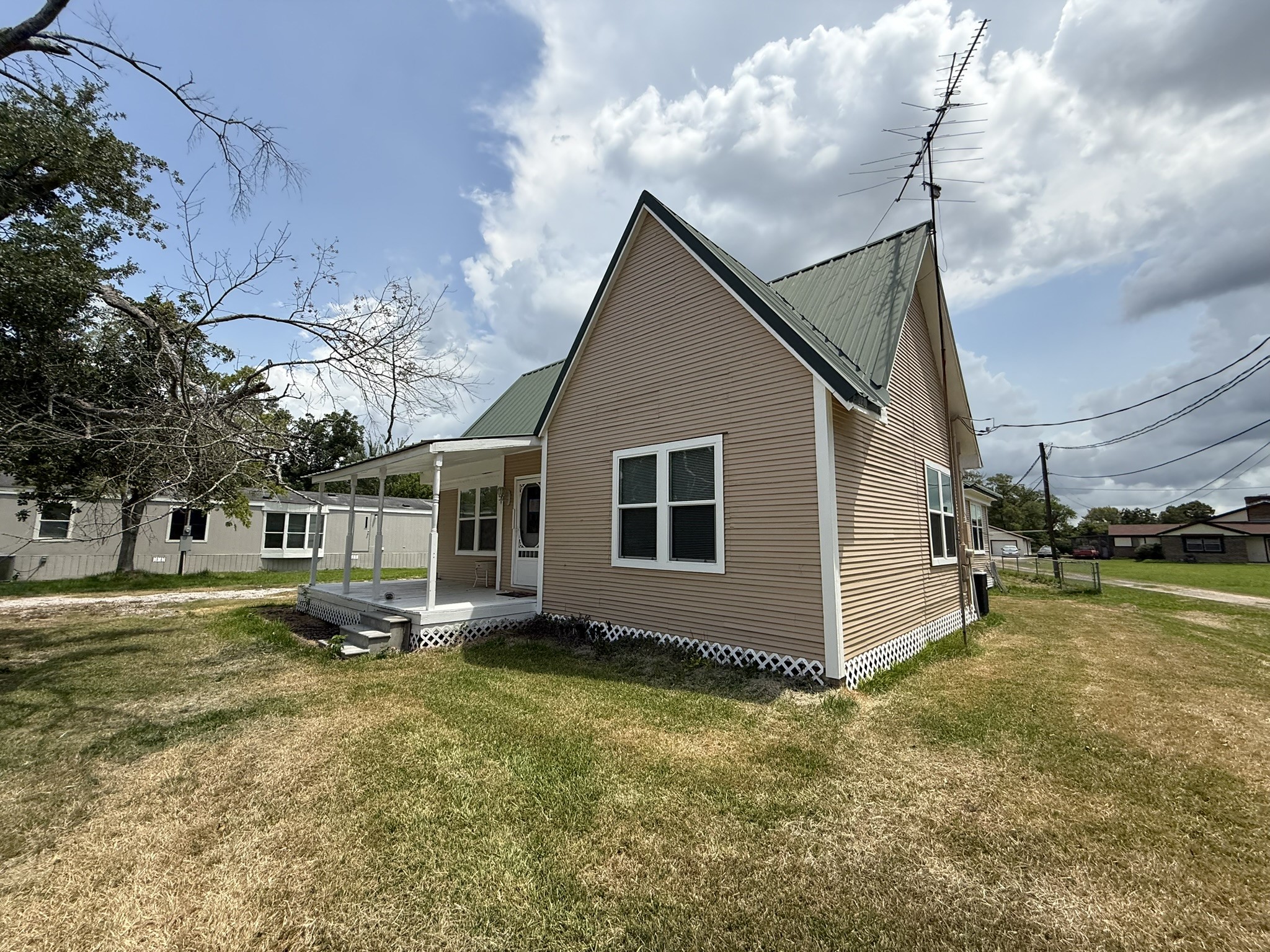Listing photo 4