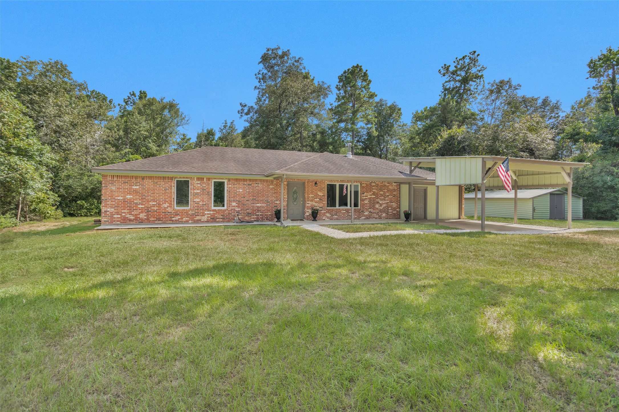 Listing photo 2