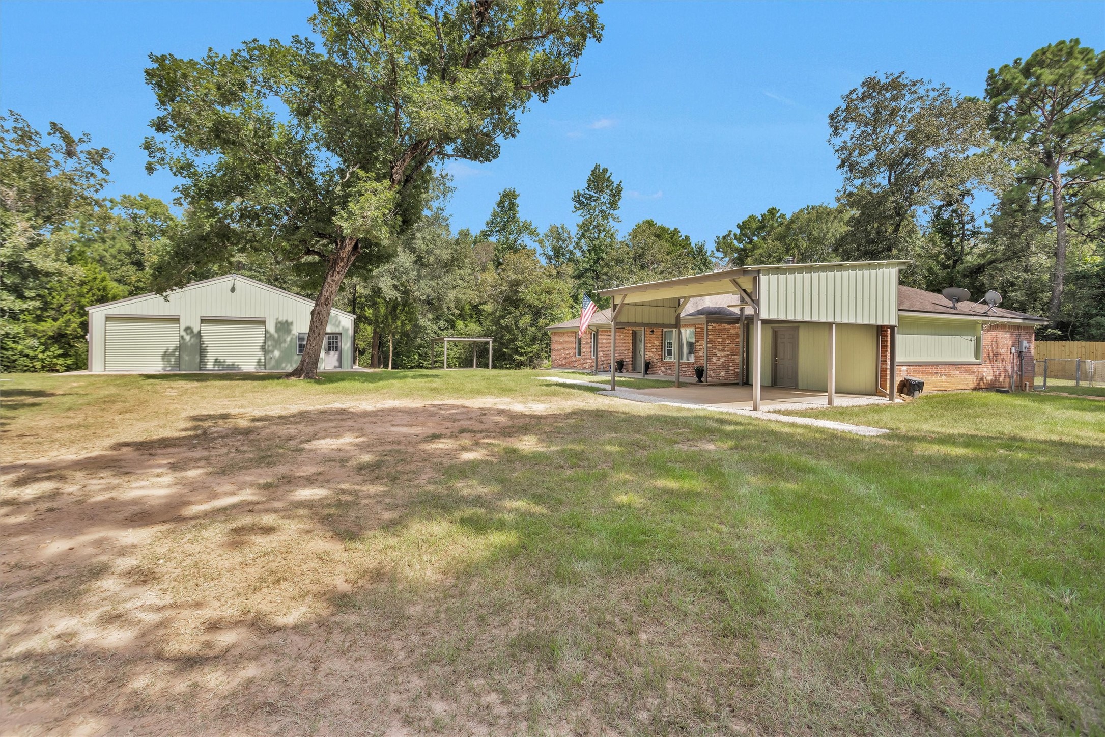 Listing photo 3