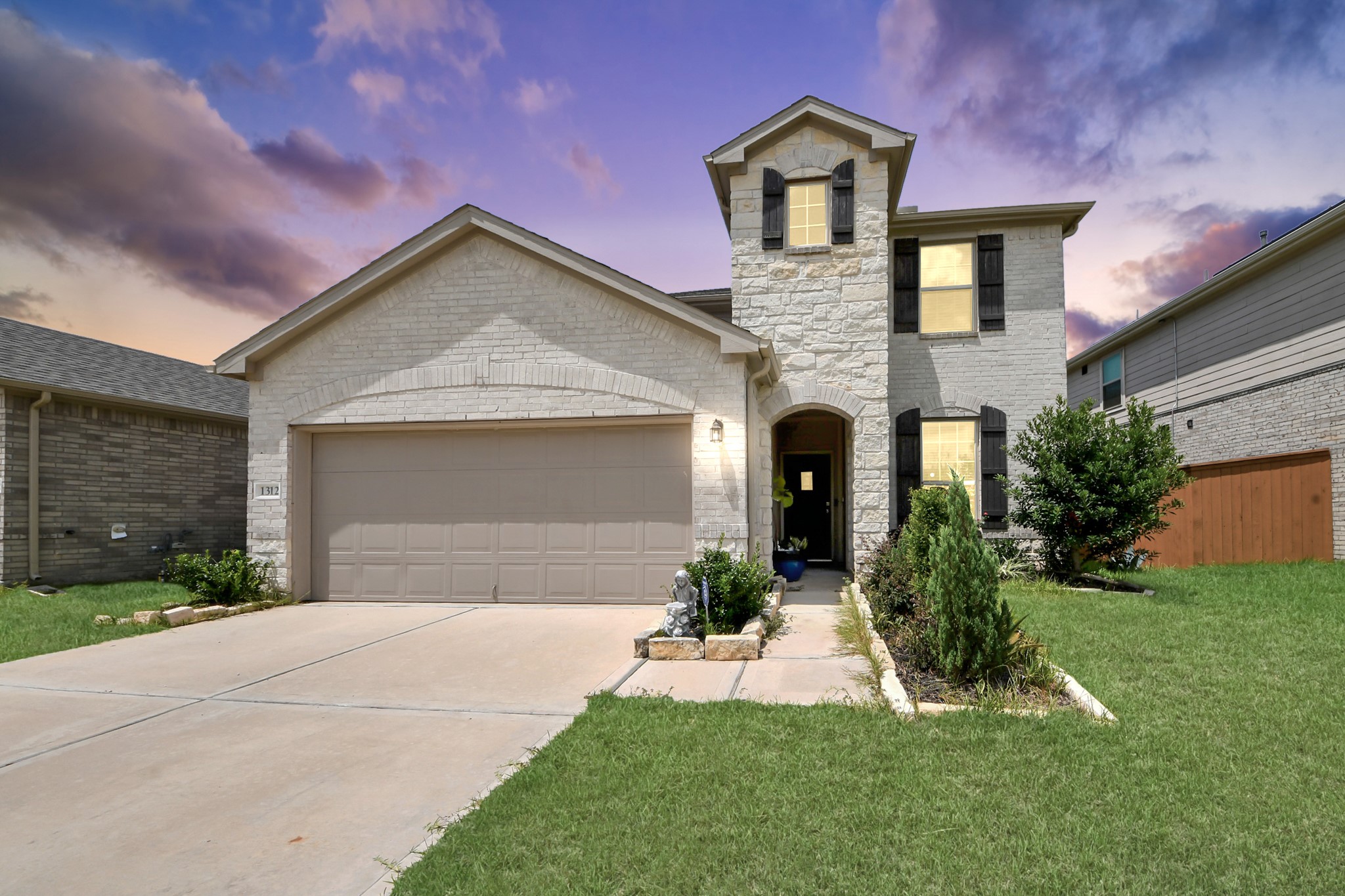 Listing photo 1