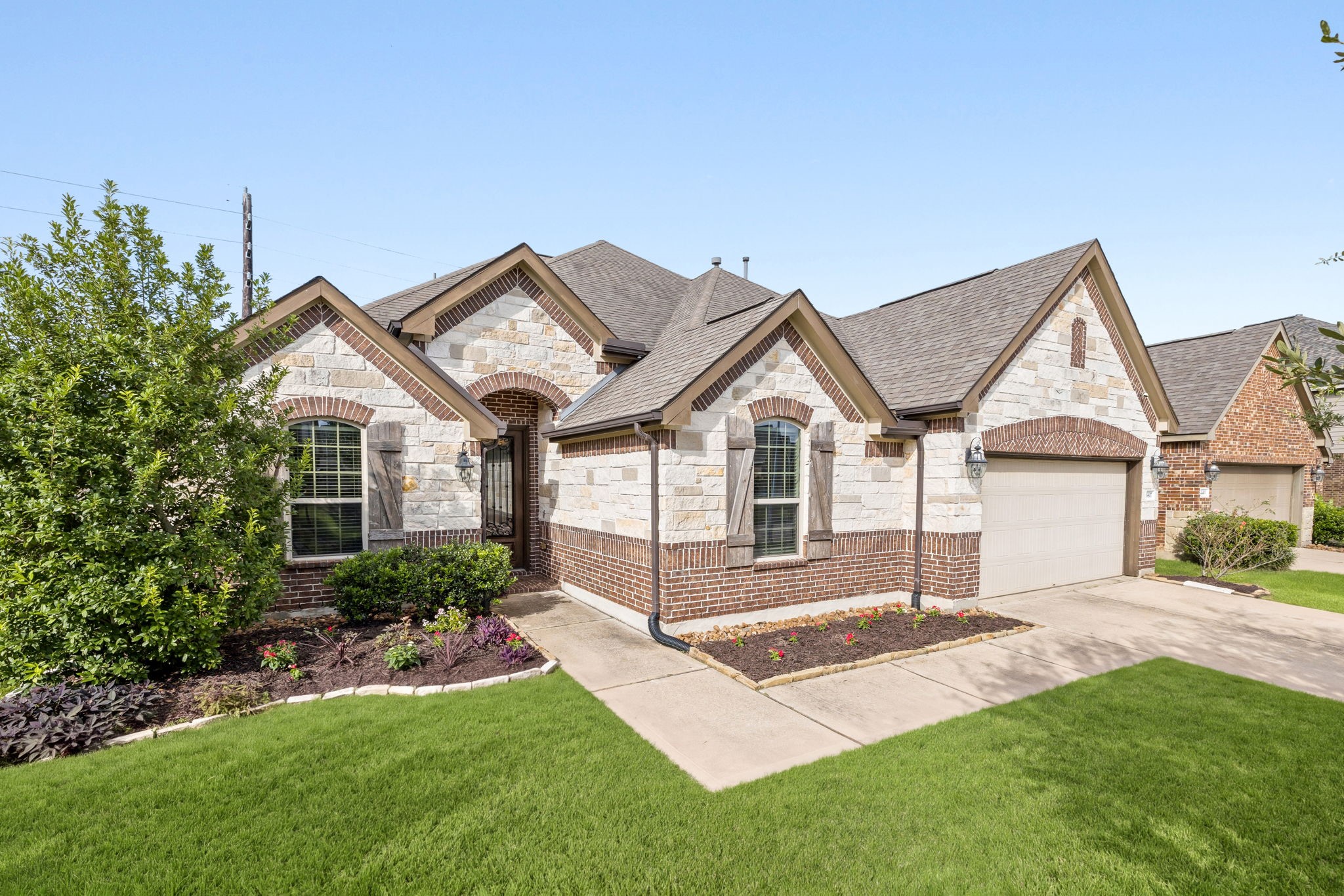 Listing photo 1