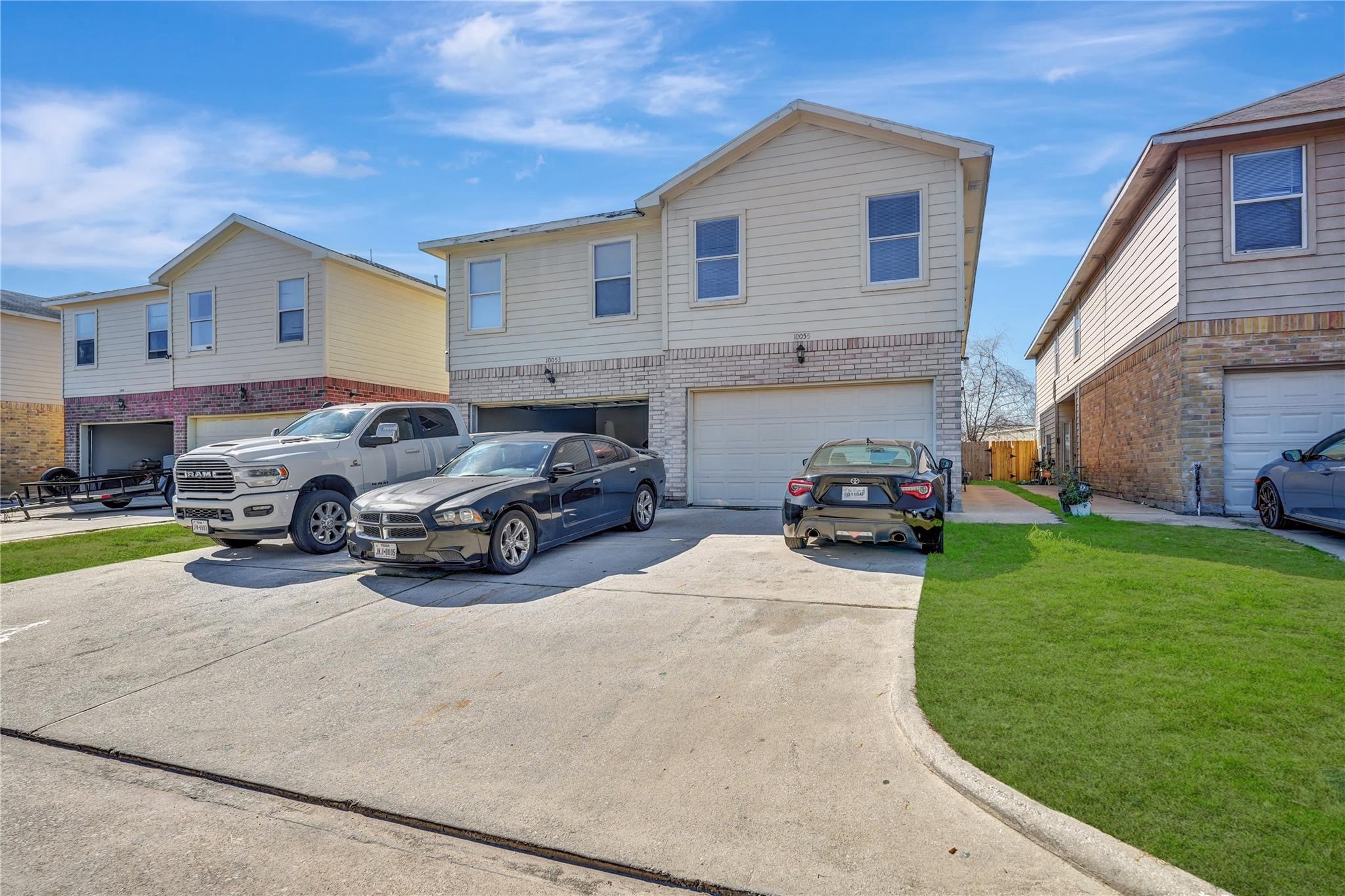Listing photo 1
