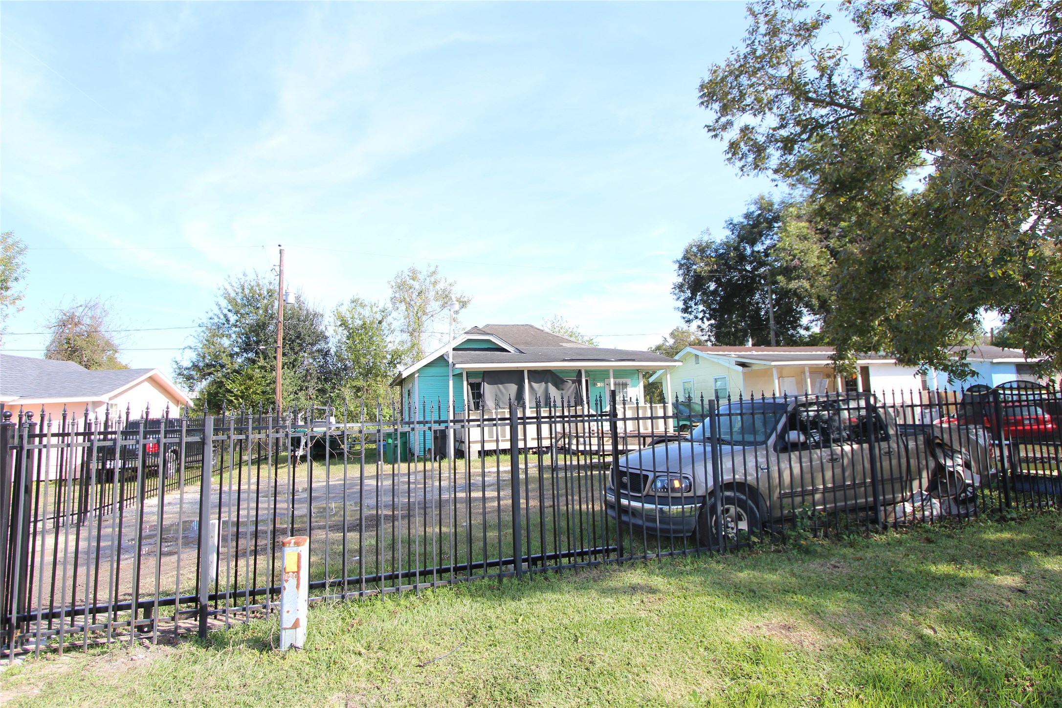 Listing photo 1