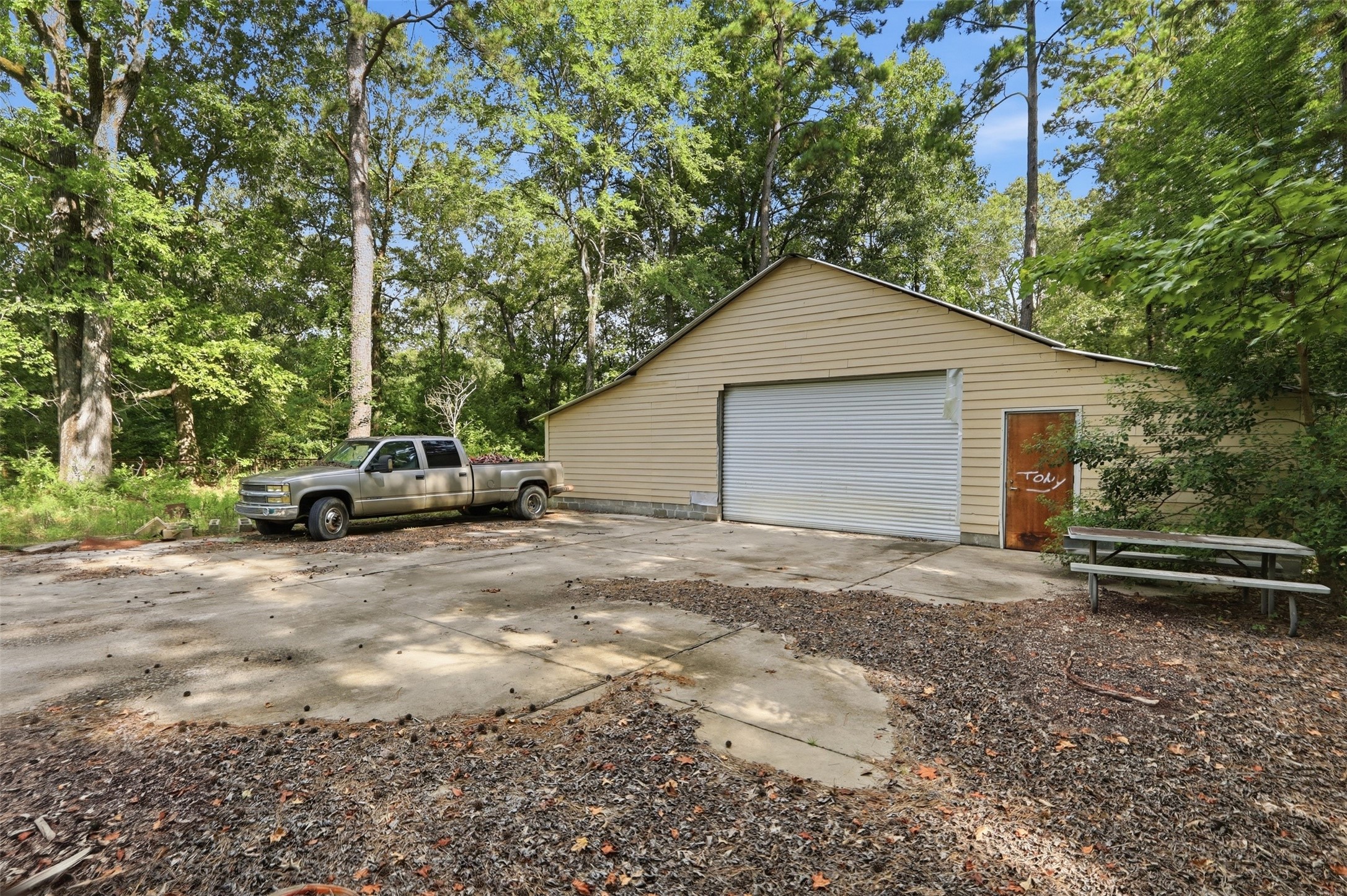 Listing photo 3