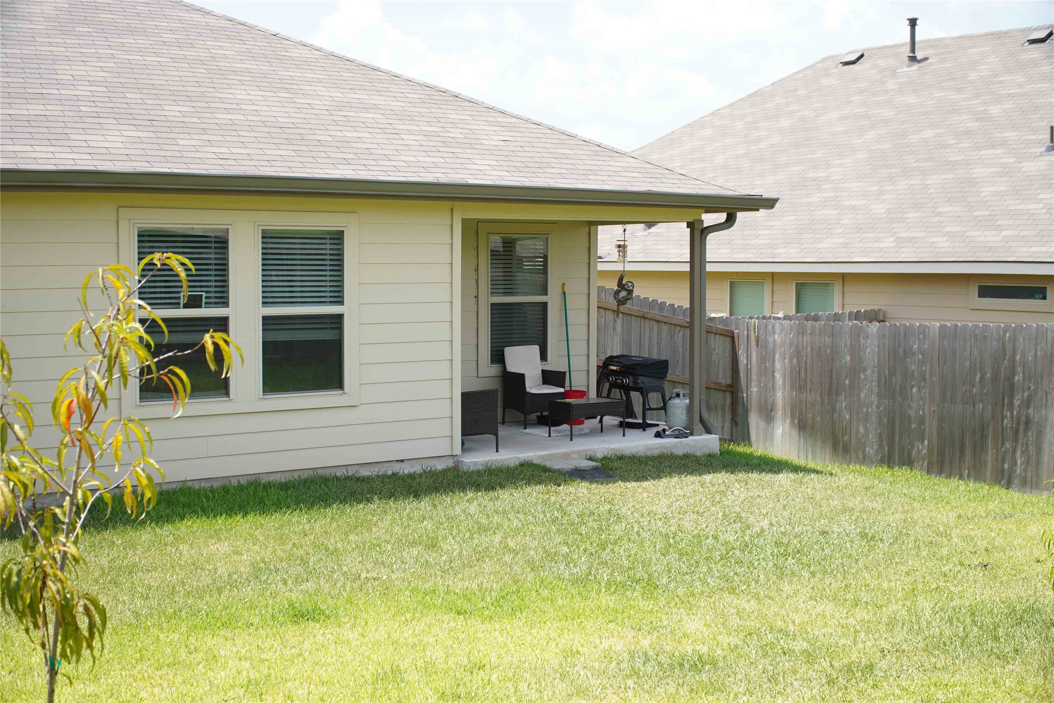 Listing photo 5