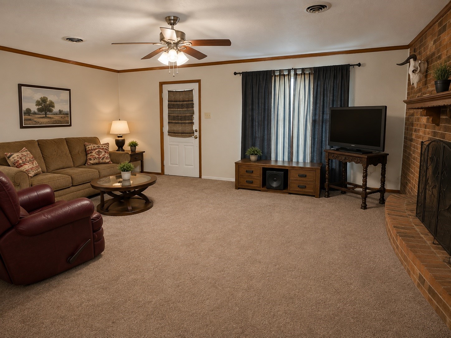 Listing photo 3