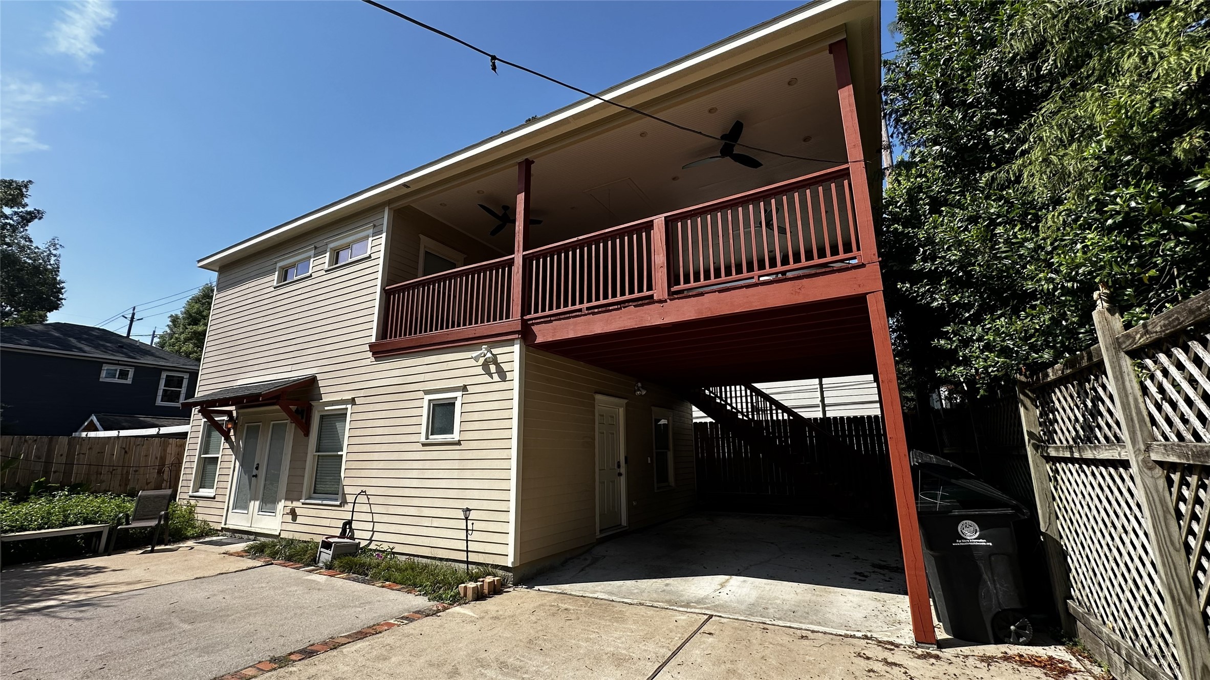 Listing photo 3