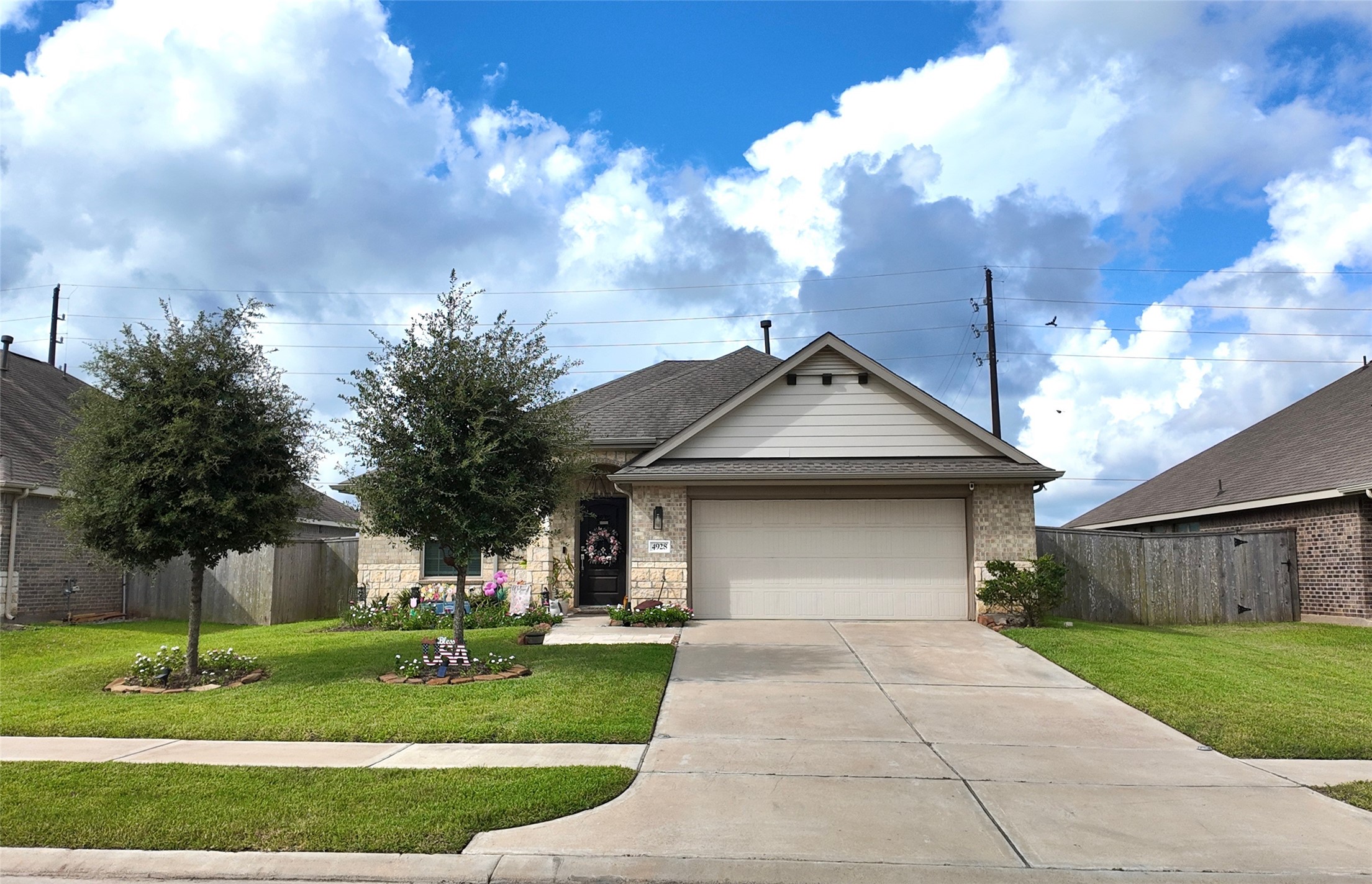 Listing photo 1