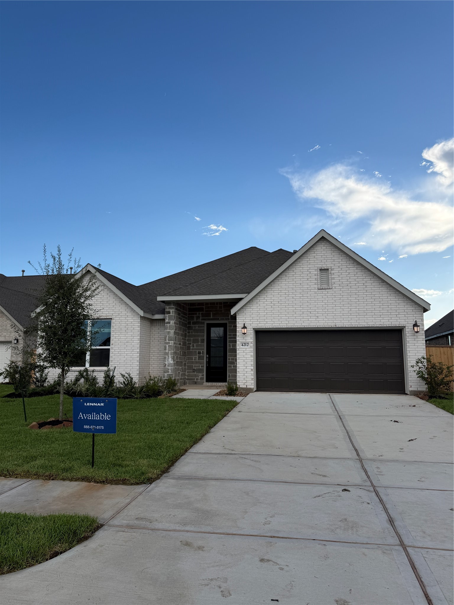 Listing photo 1