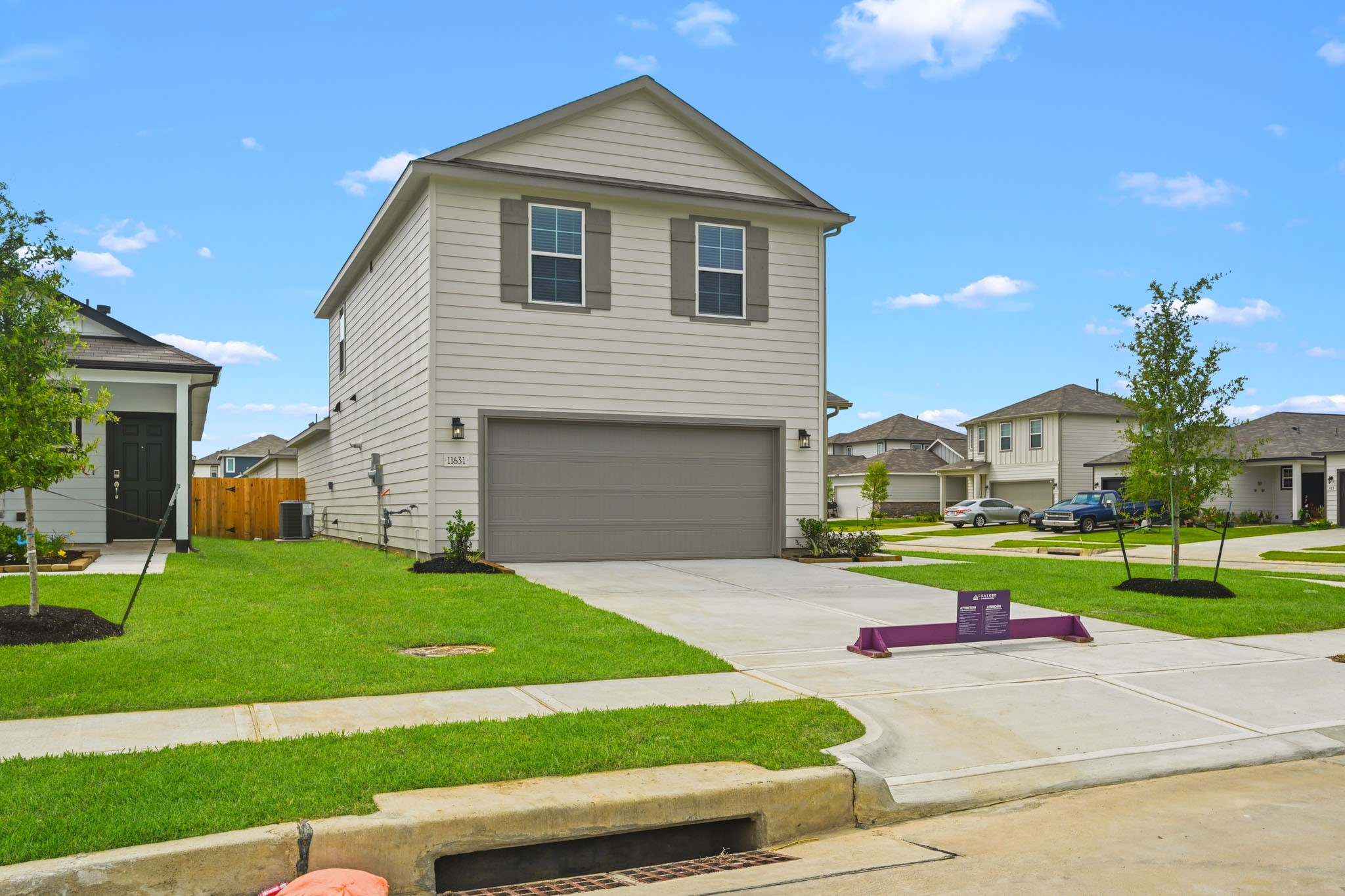 Listing photo 2