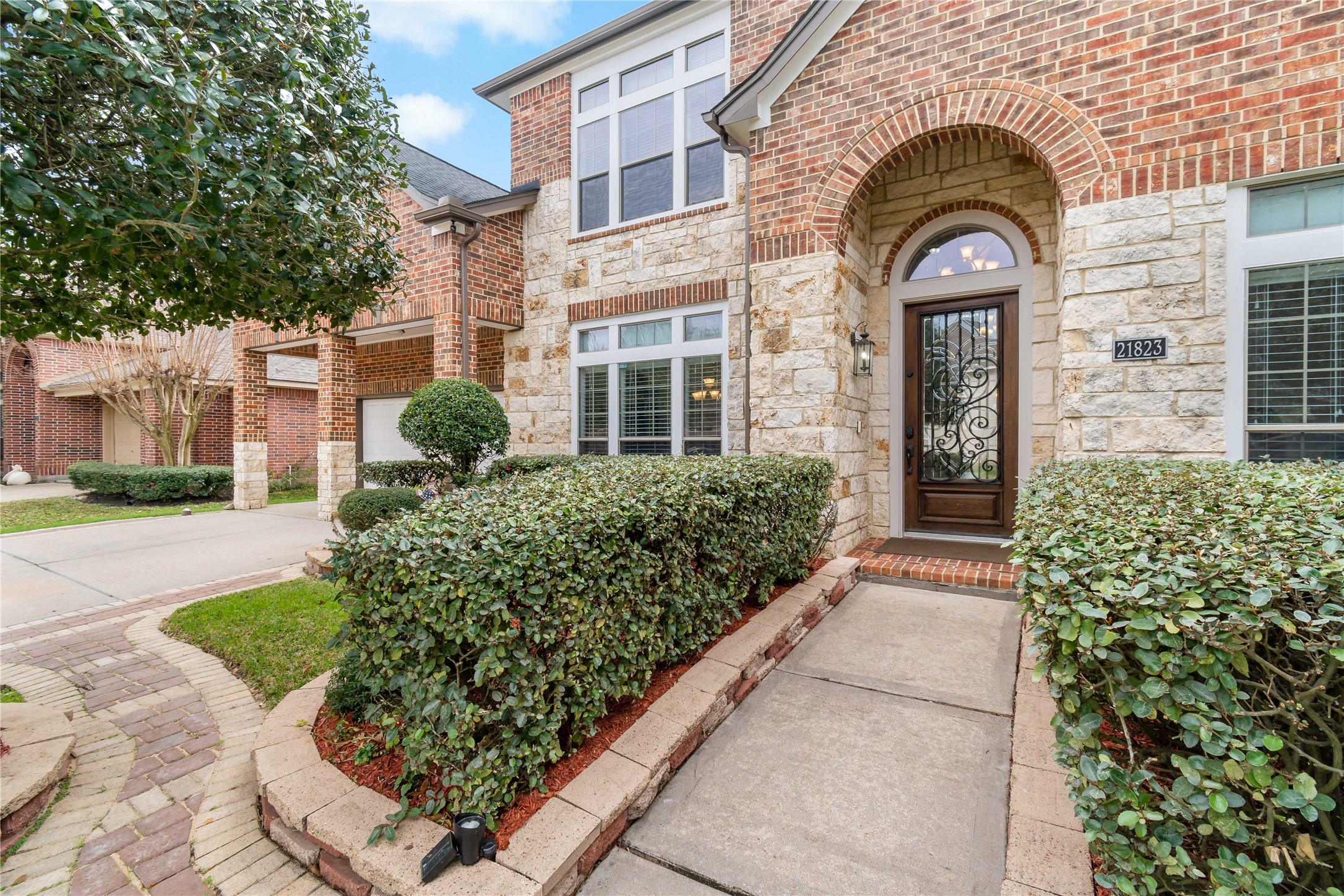 Listing photo 1