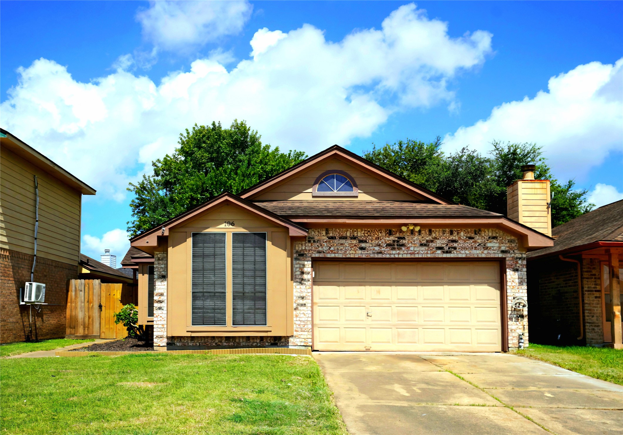 Listing photo 1