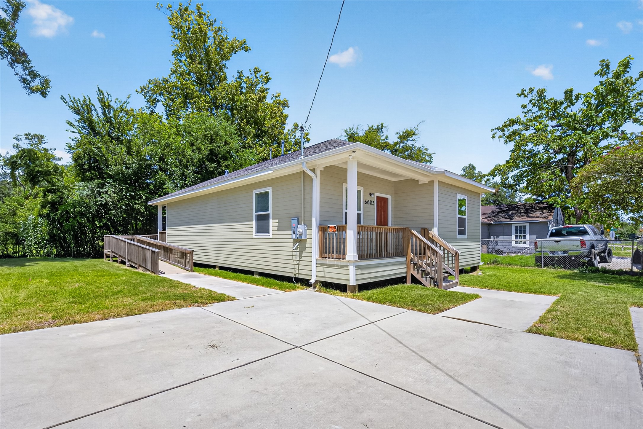 Listing photo 1