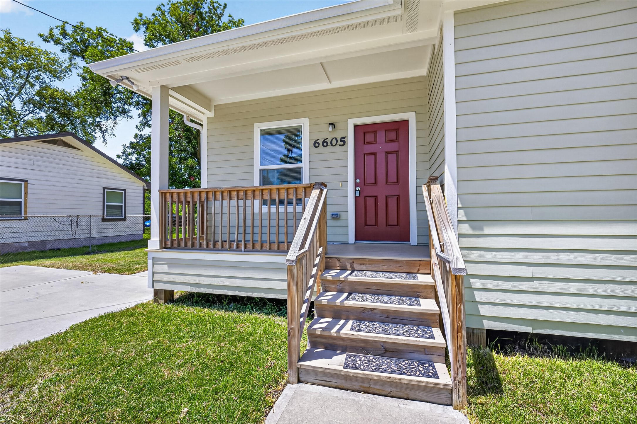 Listing photo 1