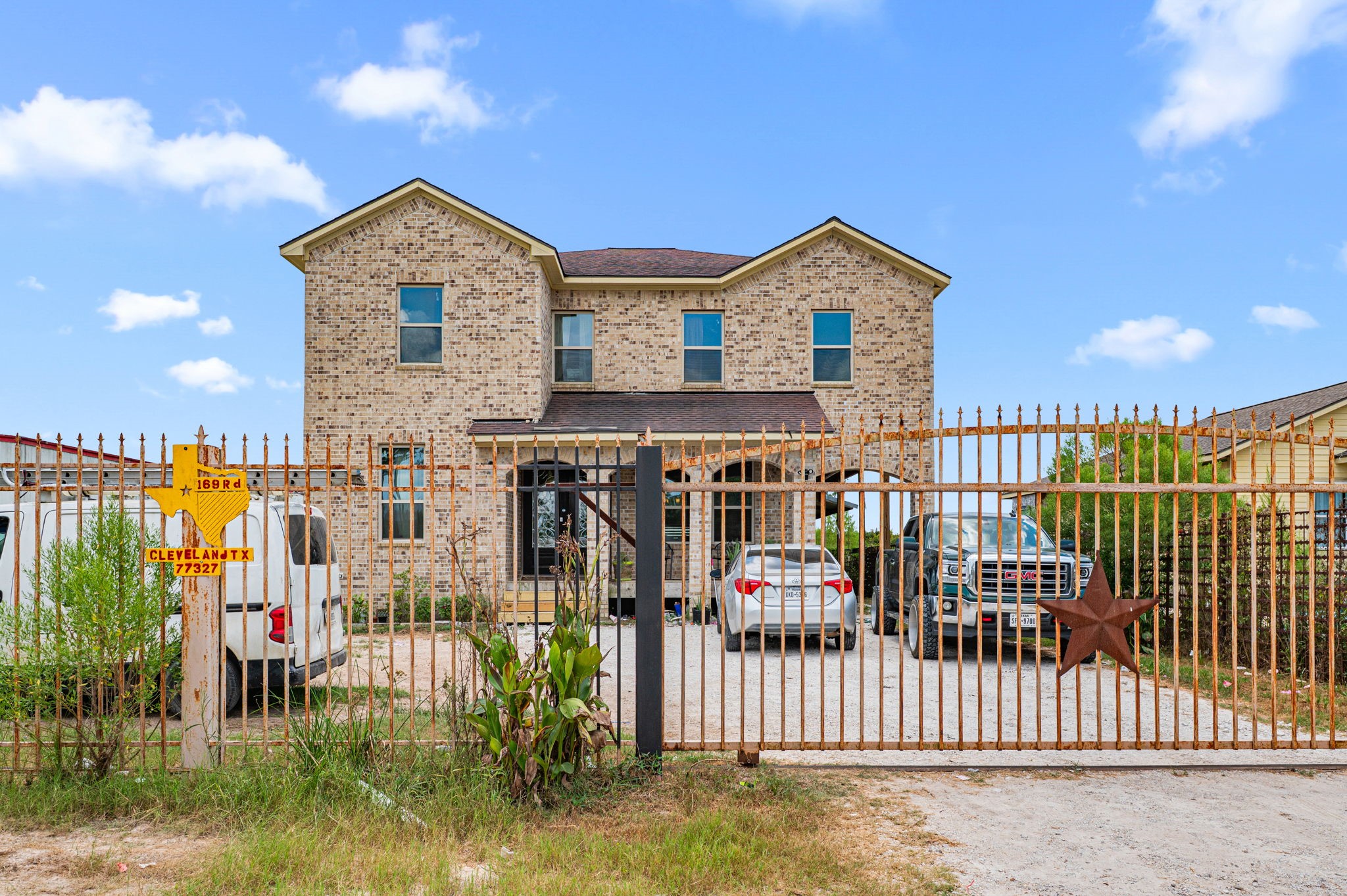 Listing photo 1