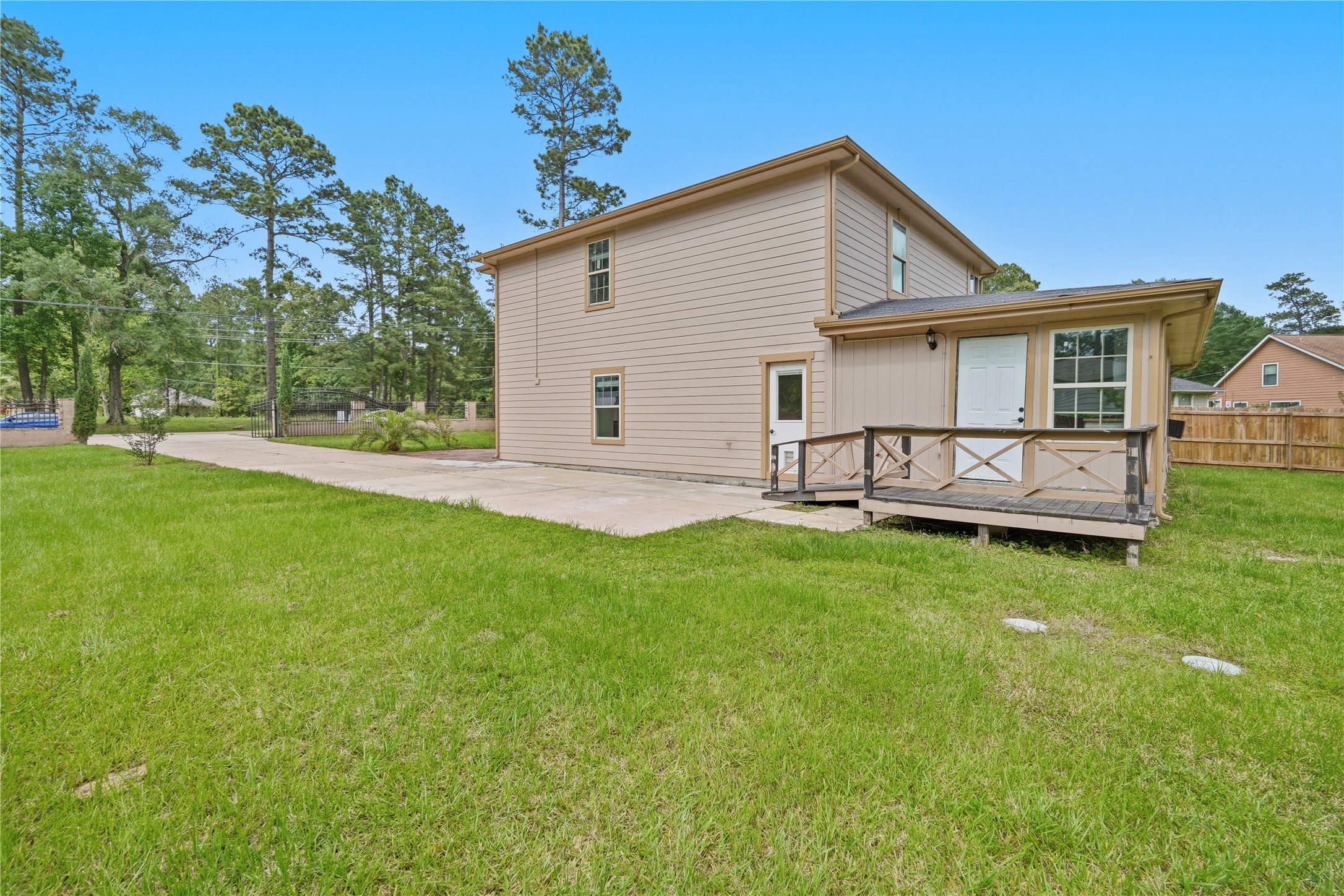 Listing photo 4