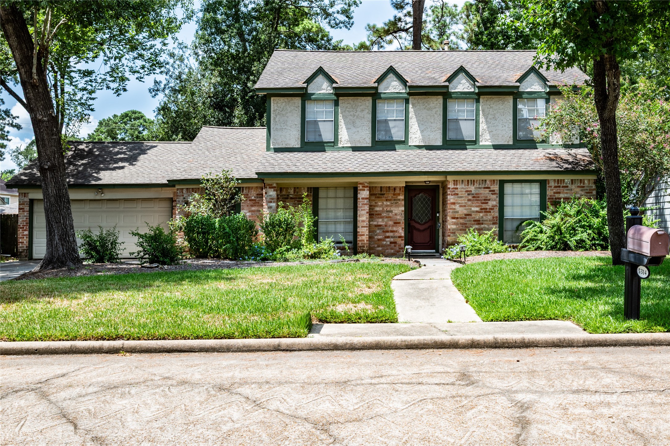Listing photo 1