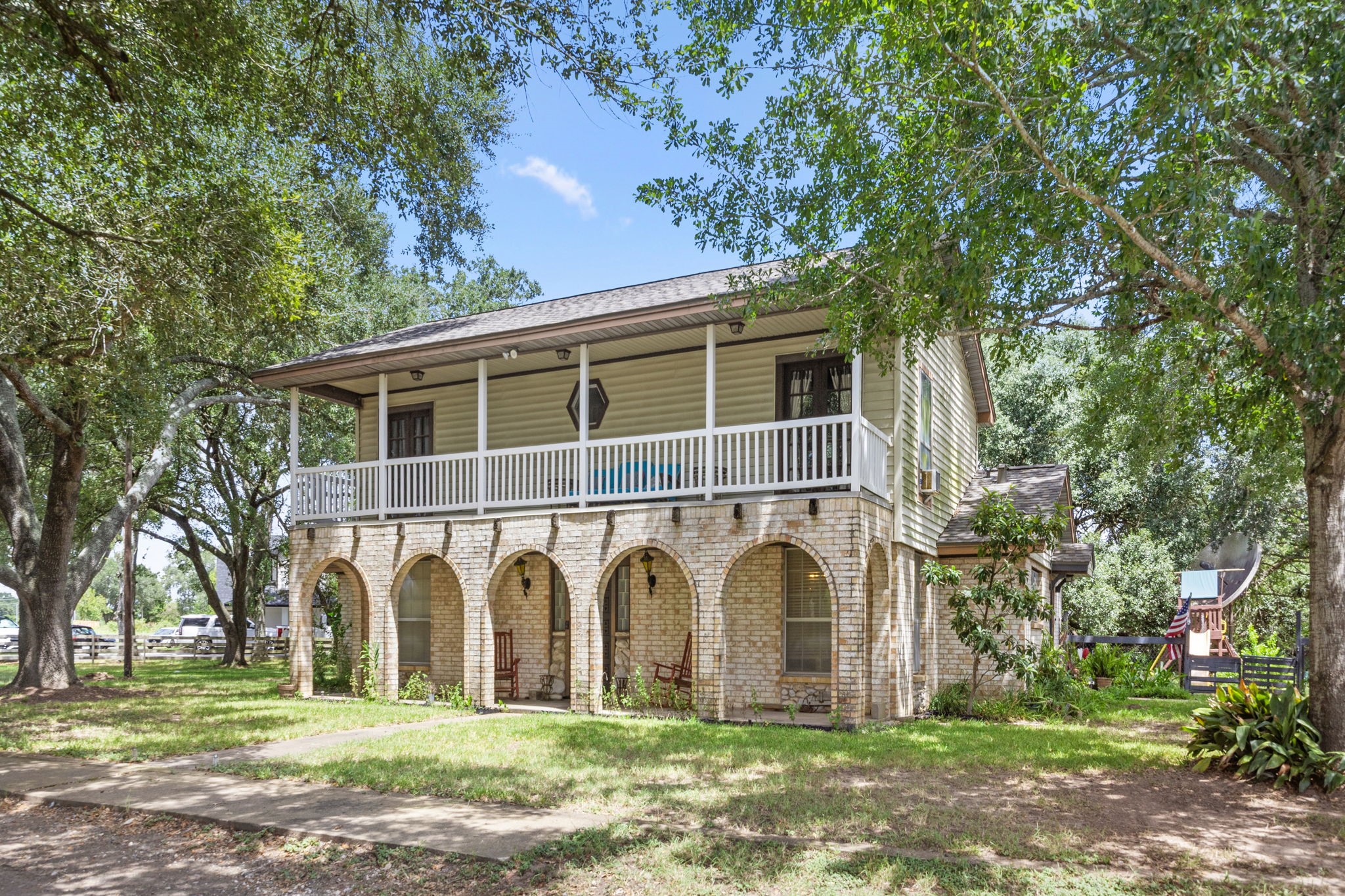 Listing photo 1