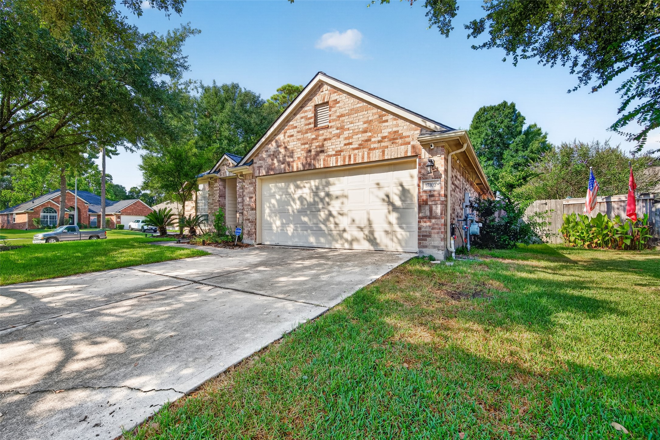 Listing photo 1