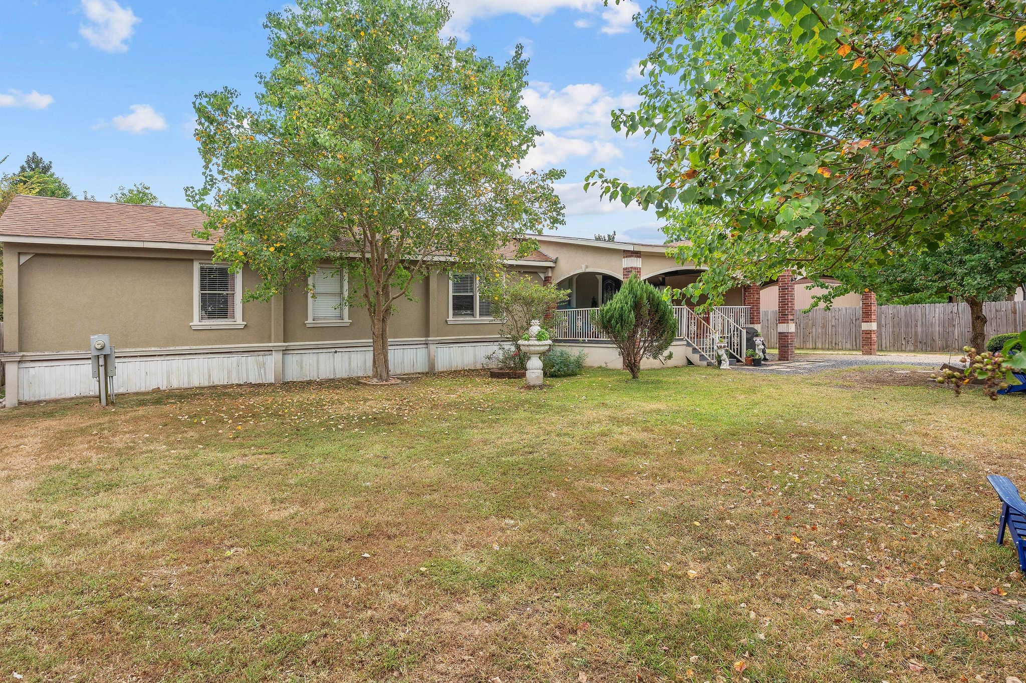 Listing photo 4