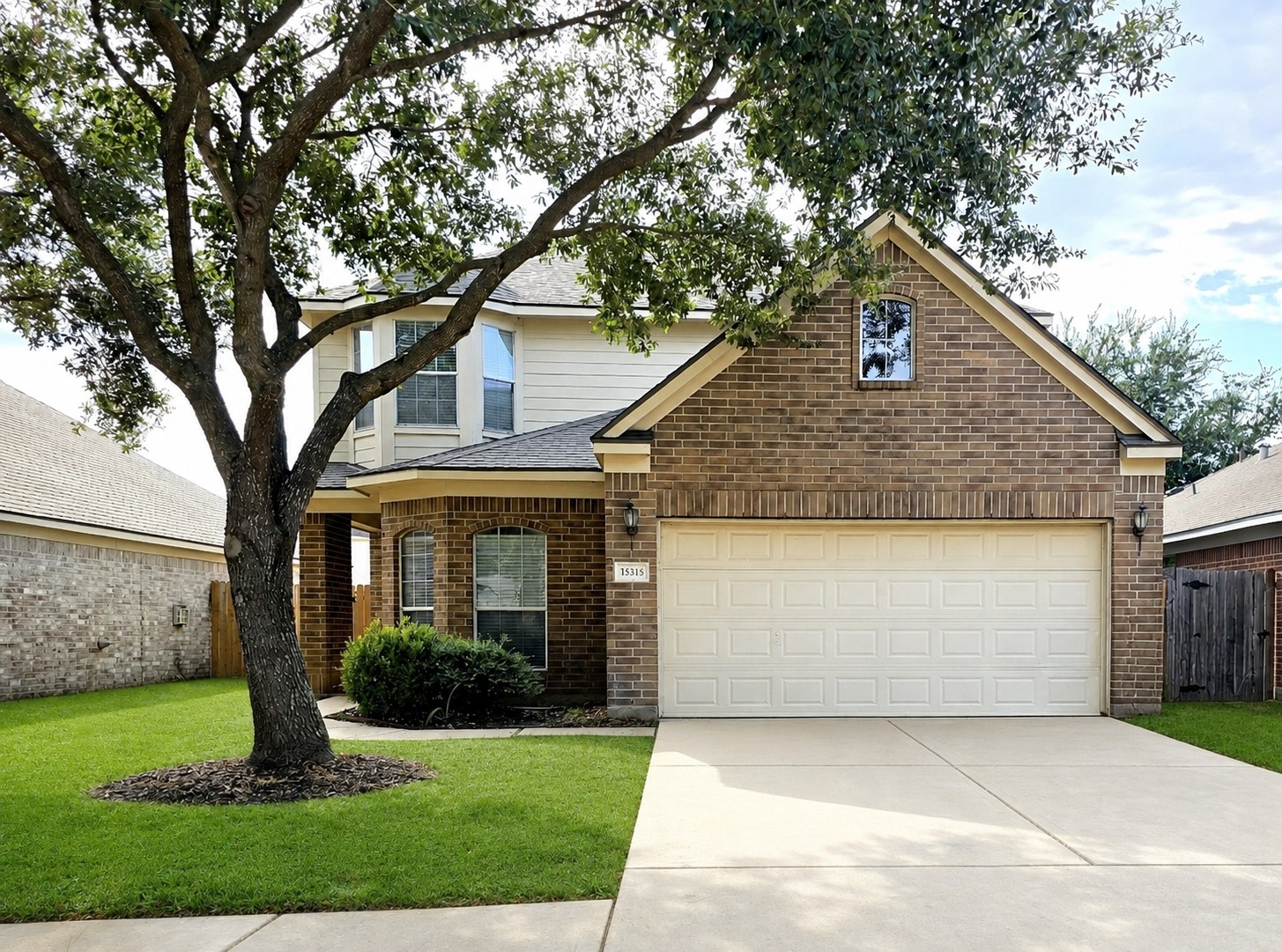 Listing photo 2