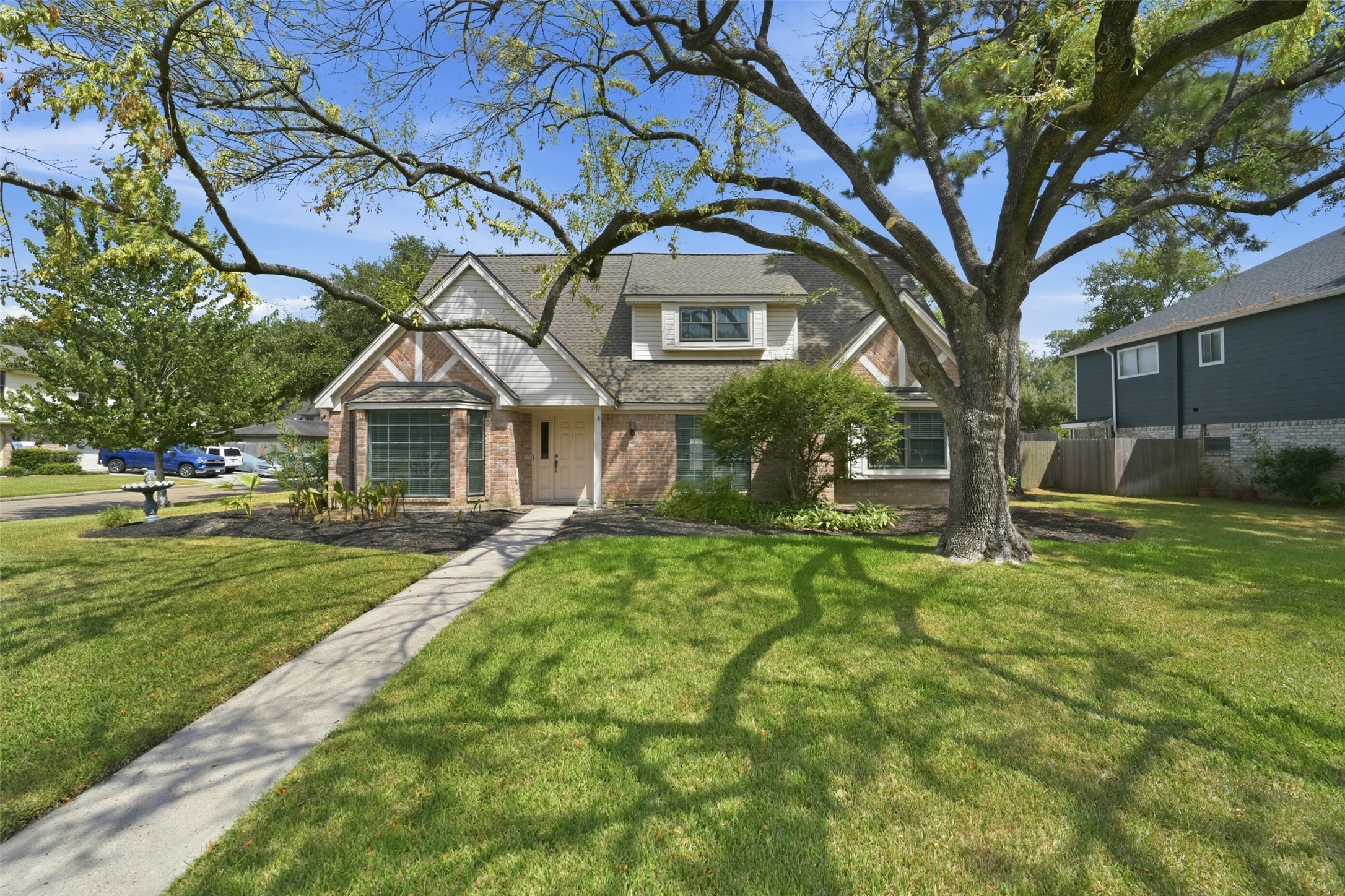 Listing photo 3