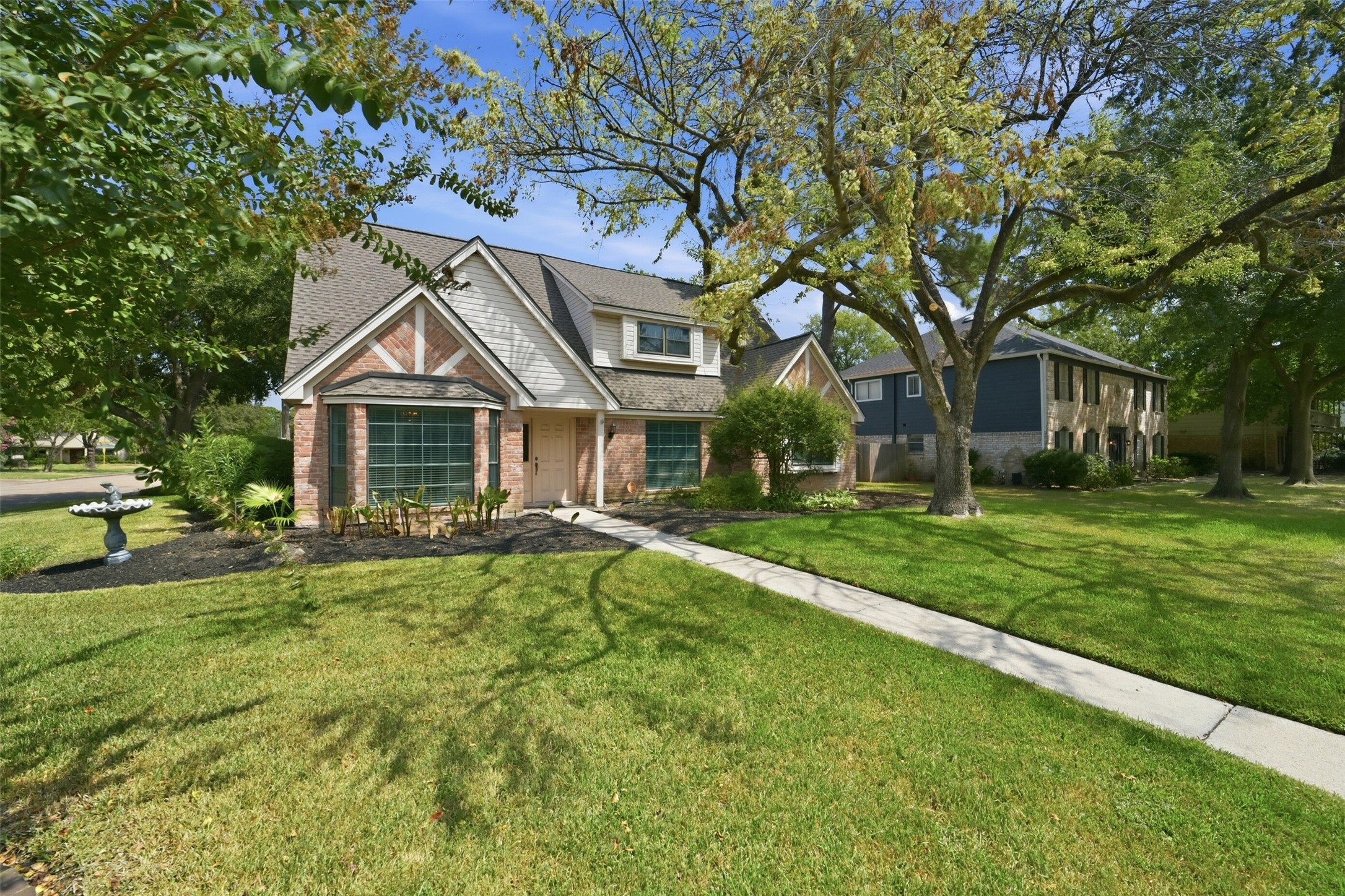 Listing photo 5
