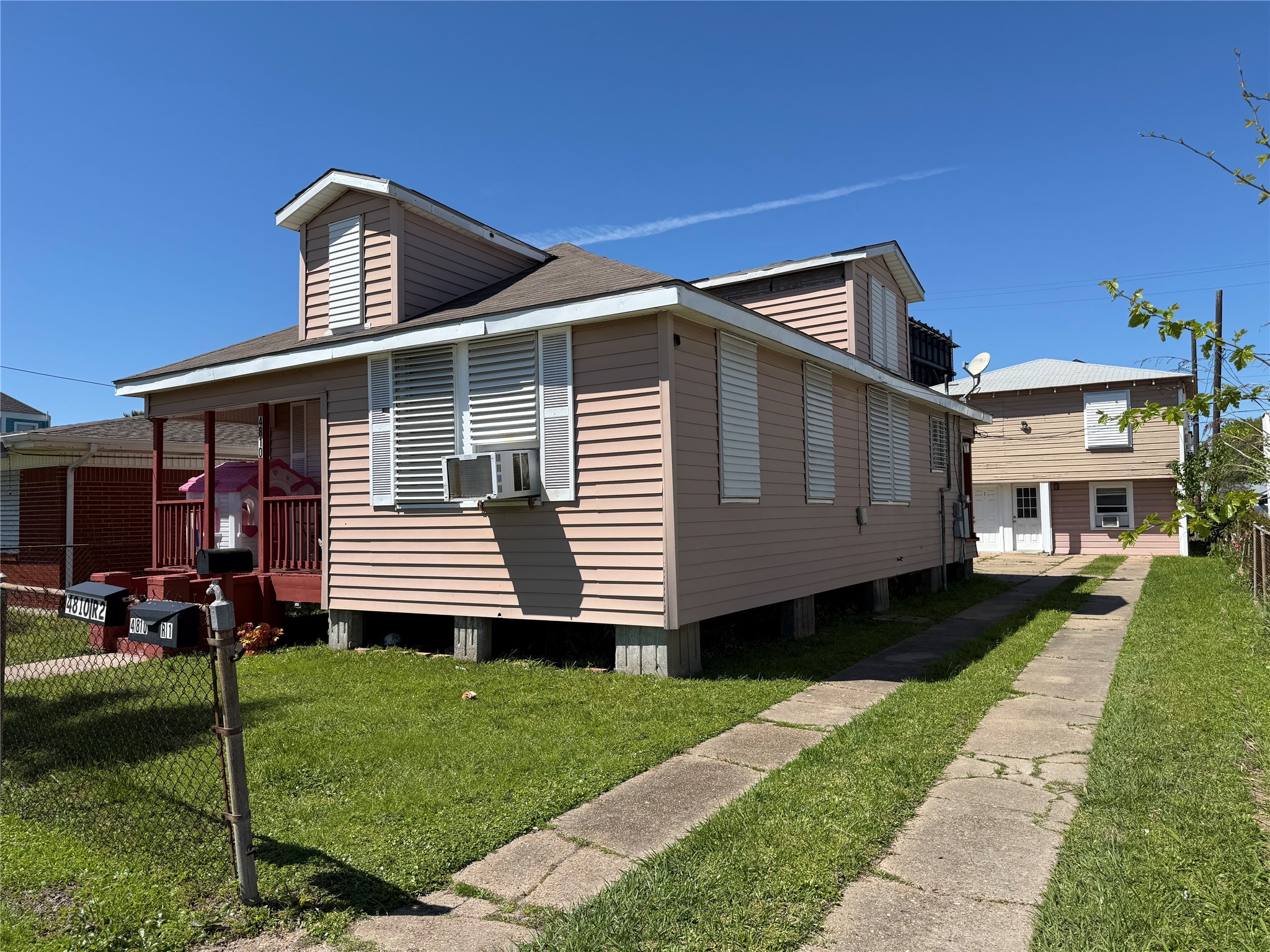 Listing photo 1