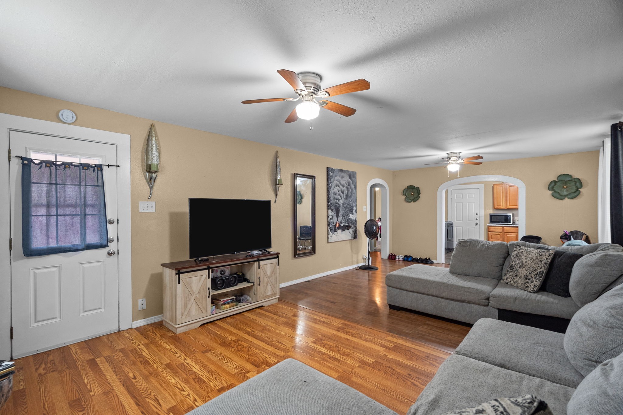 Listing photo 4