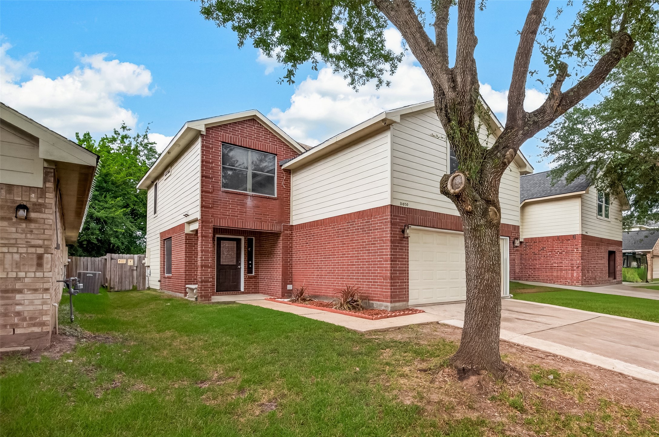 Listing photo 1
