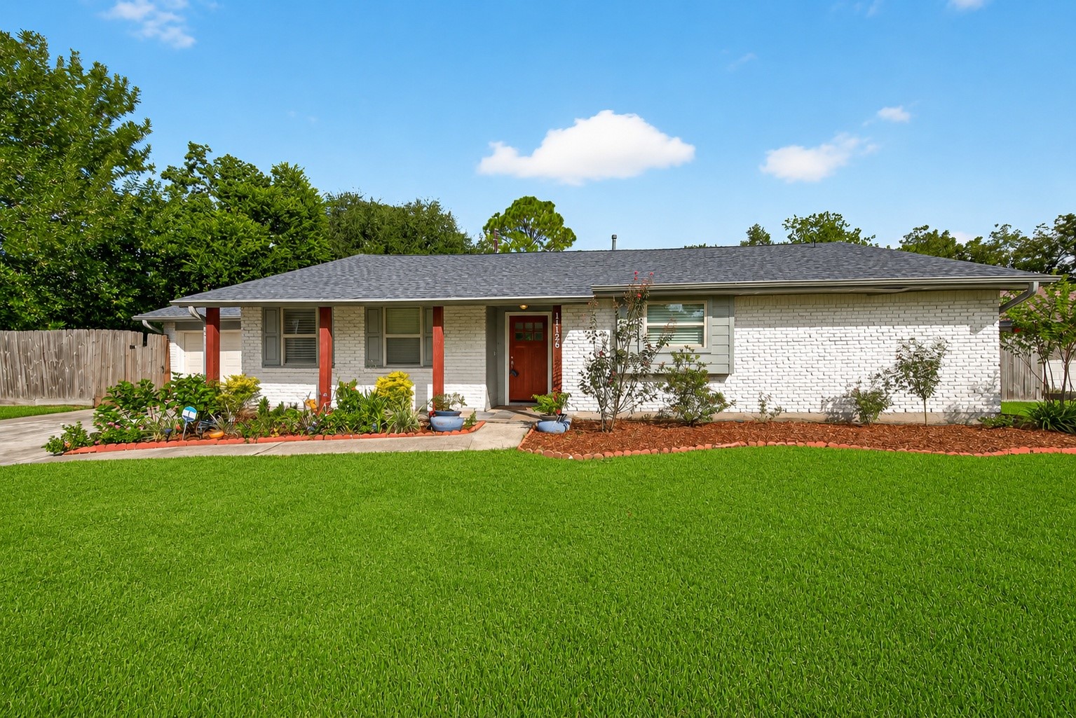 Listing photo 1