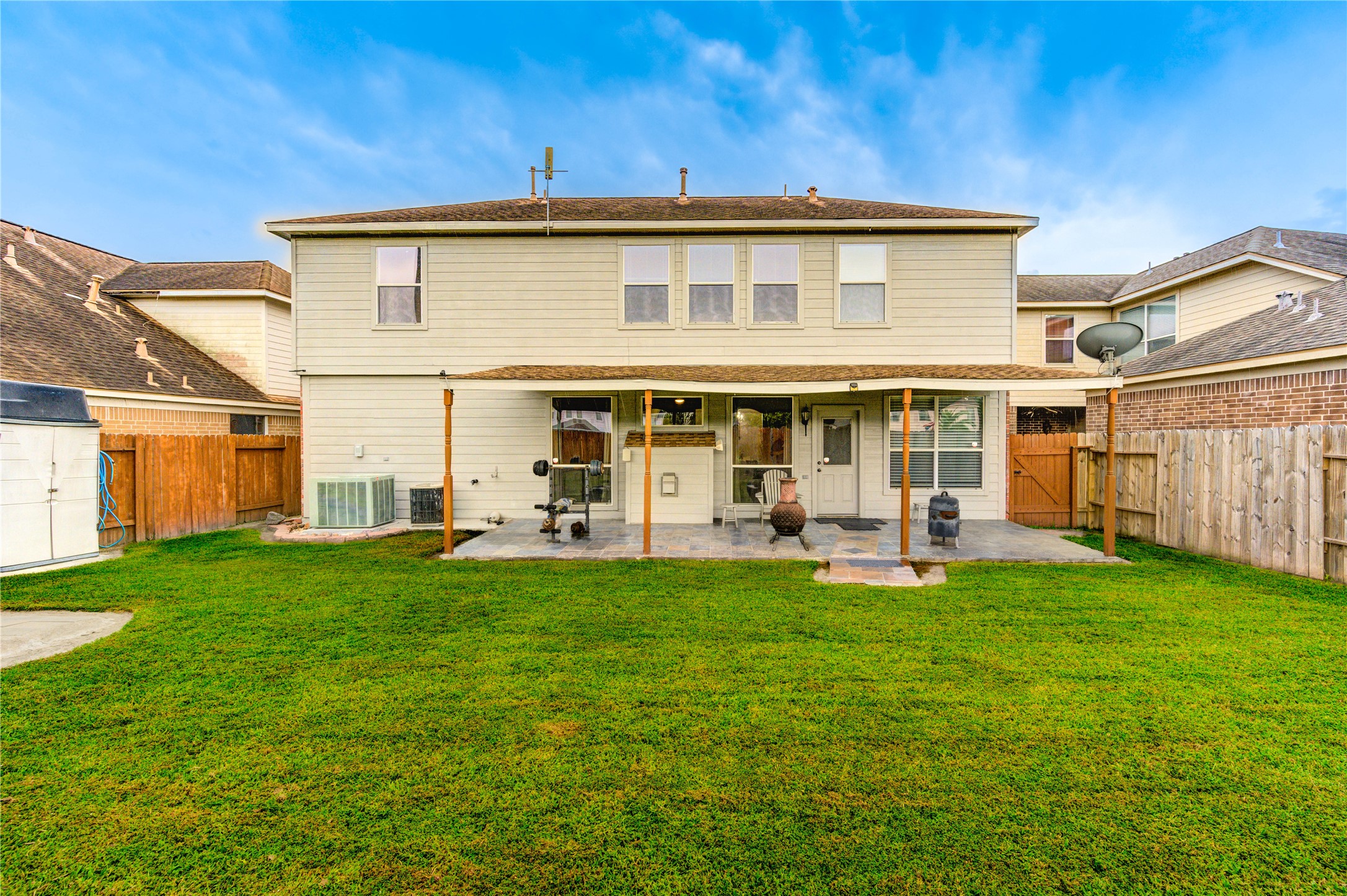 Listing photo 1