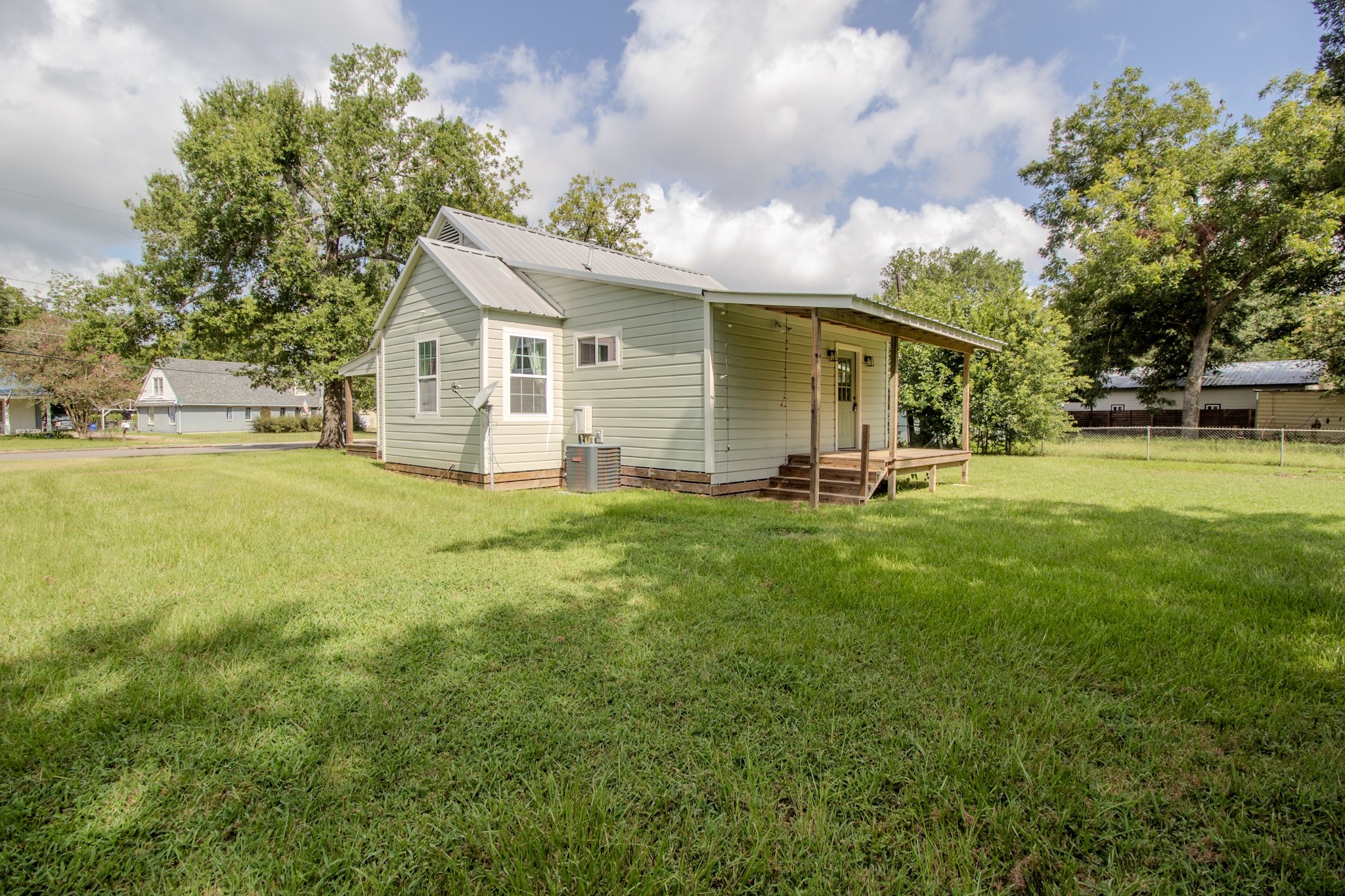 Listing photo 5