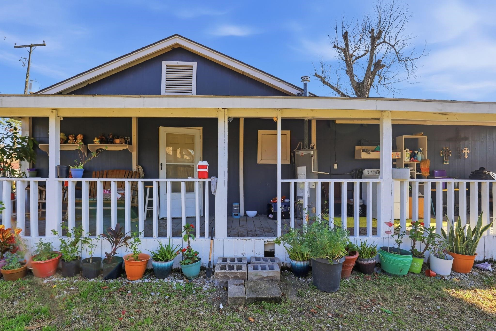 829 Becker Street