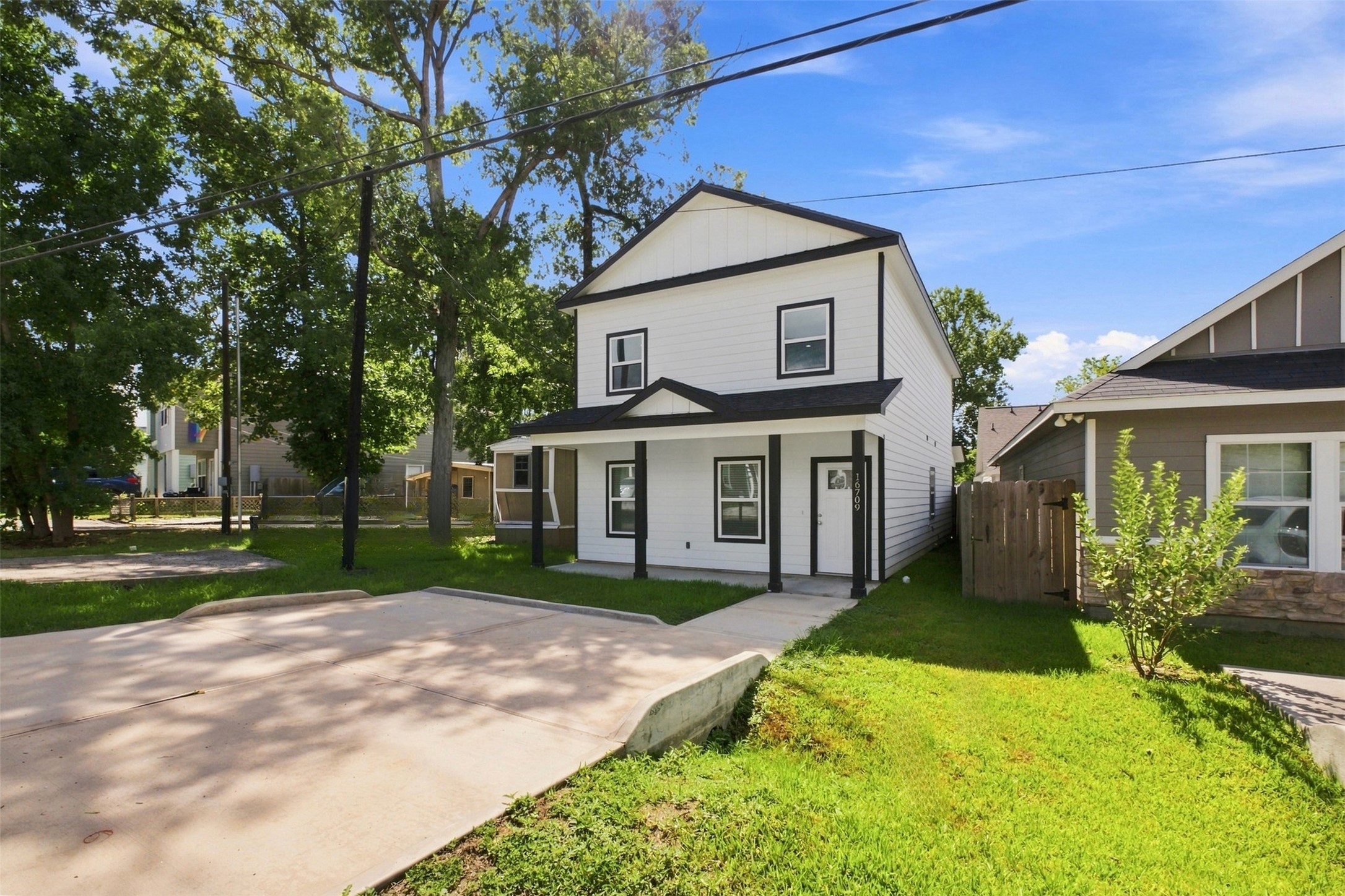 Listing photo 1