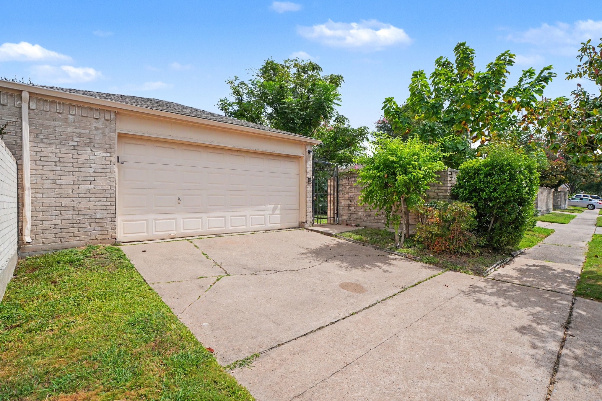 11906 N Fairhollow Lane