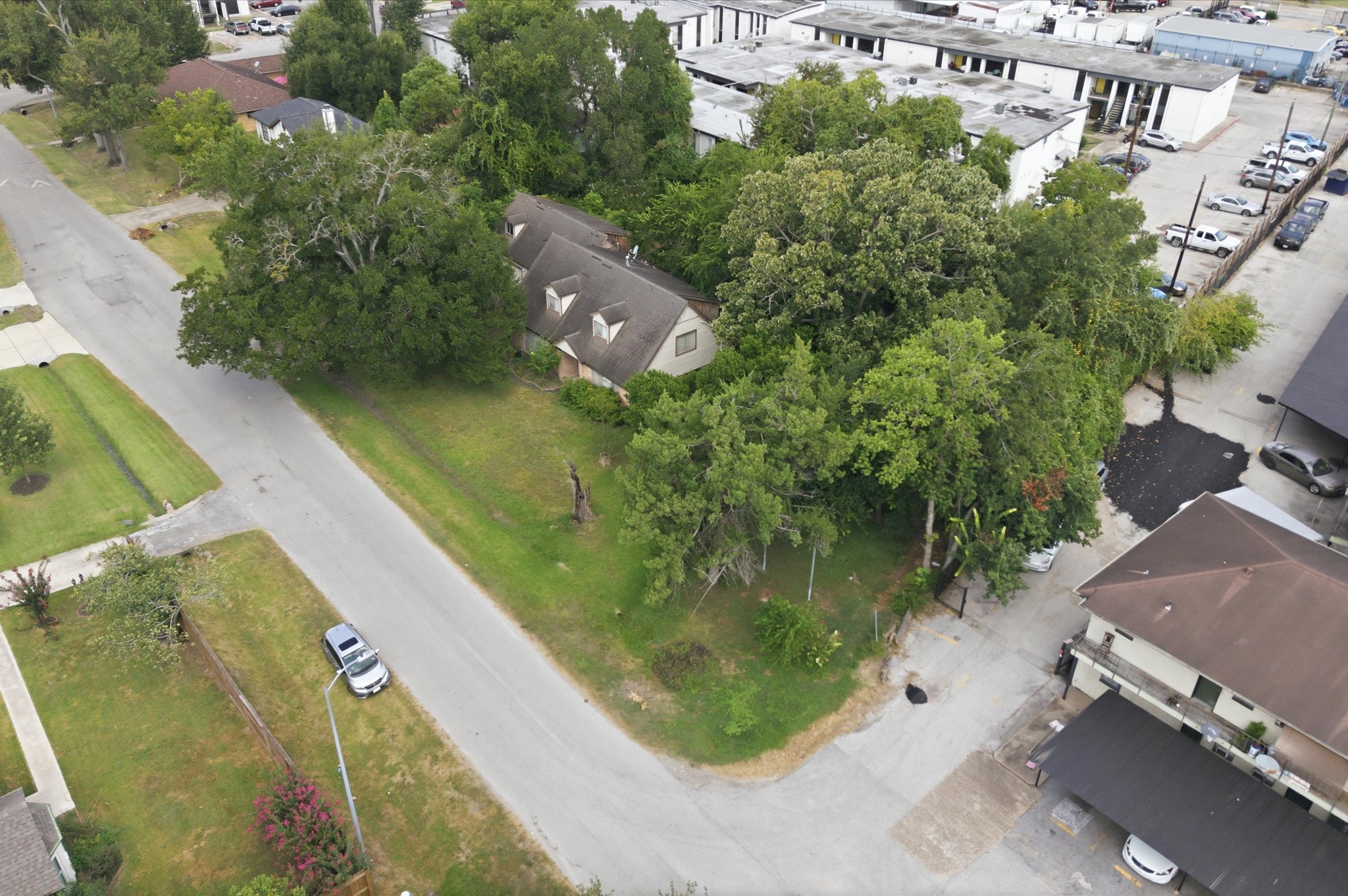Listing photo 1