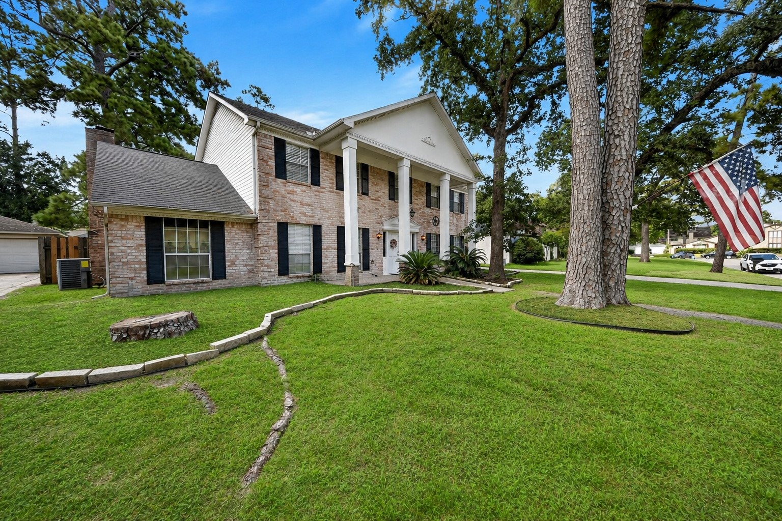 Listing photo 3