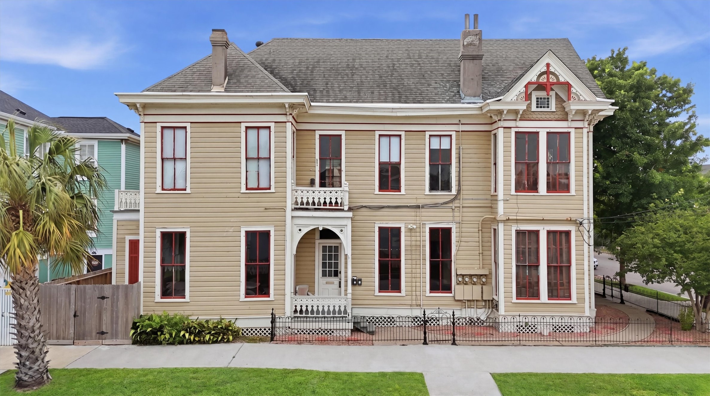 Listing photo 1