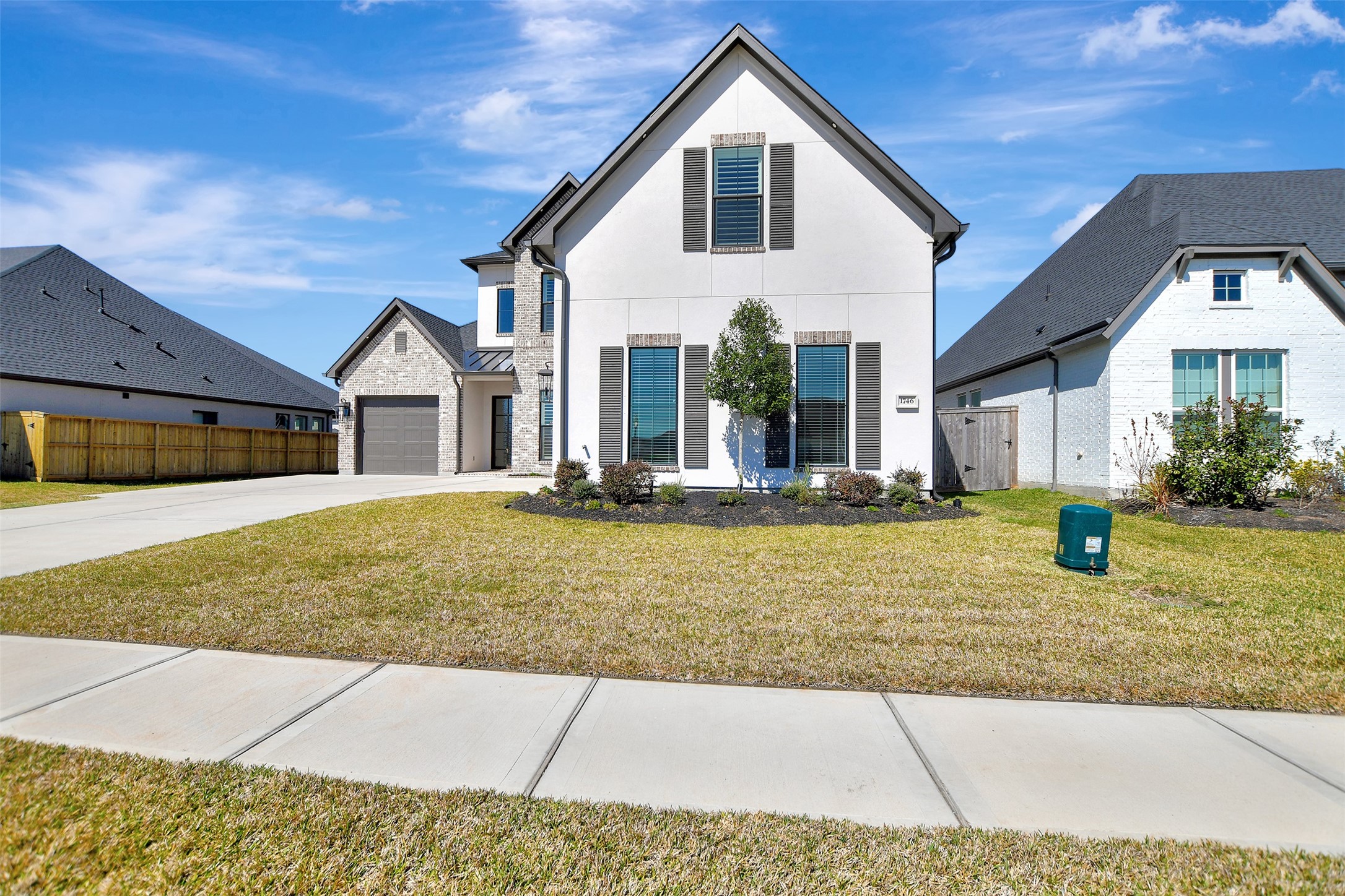 Listing photo 1